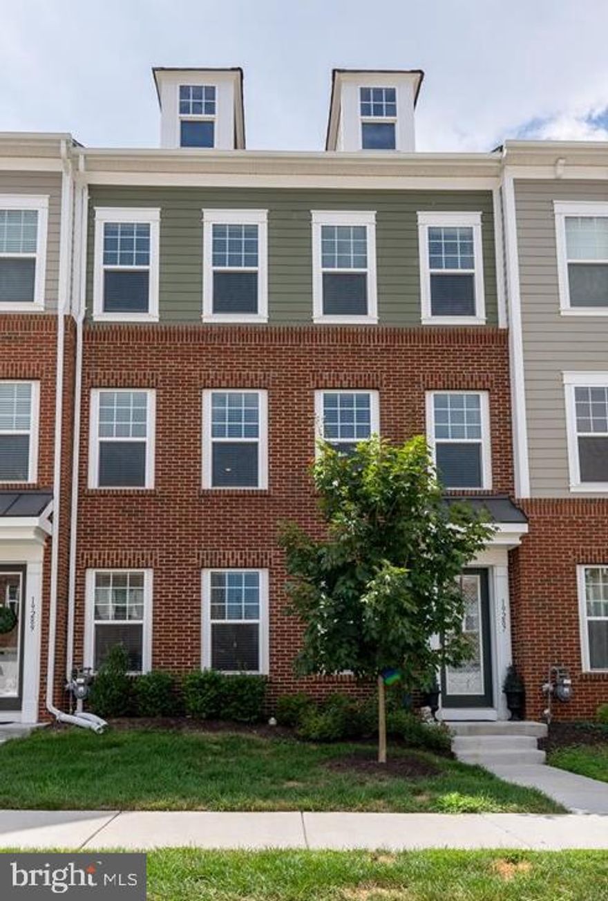 AVAILABLE FOR SHORT TERM OR LONG TERM LEASE***All the latest high end decor!  3 level, 3 bedroom, 3.5 bathroom home in Leesburg, VERY close to Wegmans, tons of dining and the theater.  Home has a 2 car, rear load garage; huge sunny recreation room; extra tall ceilings on EVERY floor; next level up is the amazing kitchen... huge center island can easily accommodate 6 bar stools, plus a huge dining room on one side and a huge family room on the other side.  This is the contemporary open floor plan from all the TV shows!  There is recessed lighting throughout; the kitchen has quartz counters; espresso cabinets; all stainless steel appliances and engineered hardwood floors; the family room has a gas fireplace and tons of light; the next floor up has the laundry room (washer and dryer can be provided if requested); large owners bedroom with TWO walk in closets; luxury owners bathroom with the frameless glass shower doors, upgraded tile and a shower seat; free standing soaking tub, espresso cabinets and the quartz counters; and a separate water closet; a hall linen closet and 2 additional bedrooms and secondary bathroom.  Don't miss the opportunity to live in the beautifully appointed home.  The pictures do not do it justice!