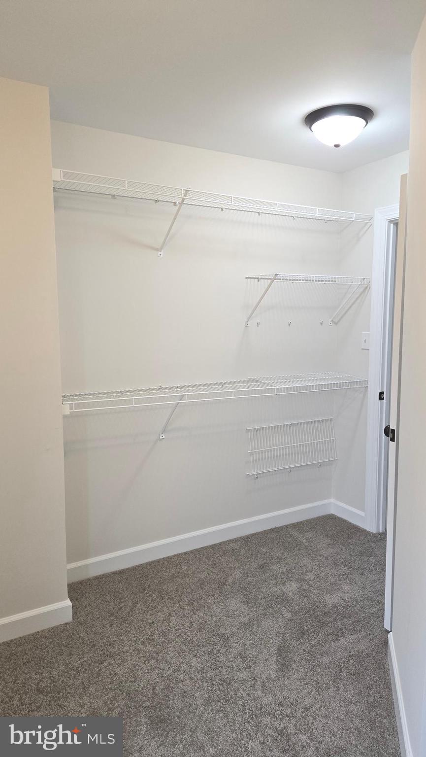 THE VILLAGE OF WASHINGTON TRAIL - Residential