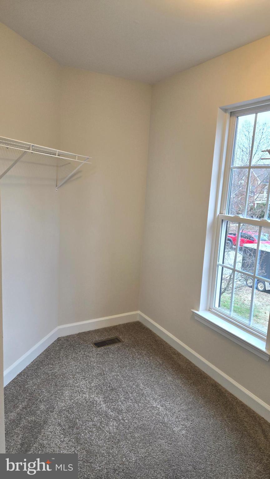 THE VILLAGE OF WASHINGTON TRAIL - Residential