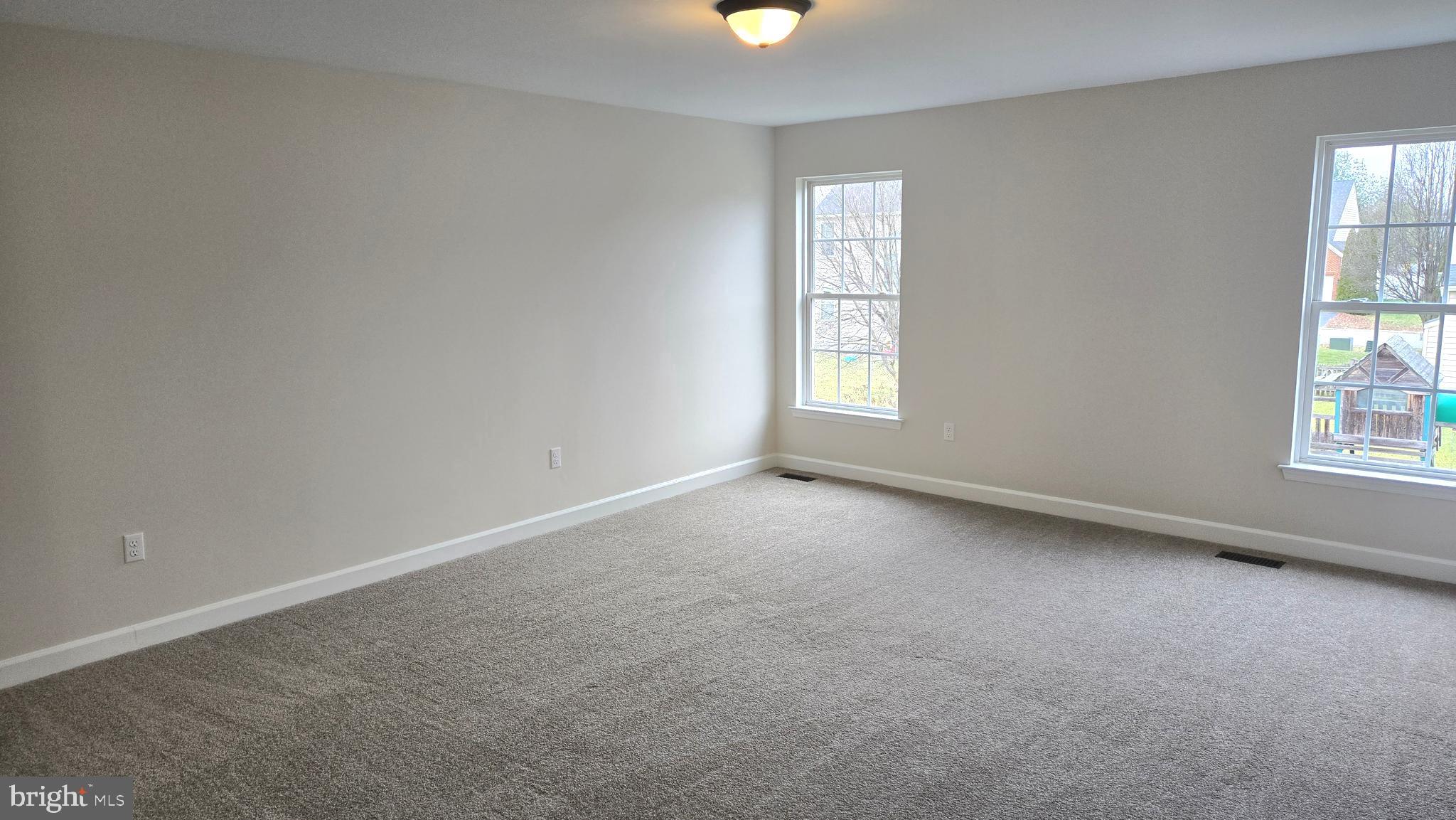 THE VILLAGE OF WASHINGTON TRAIL - Residential