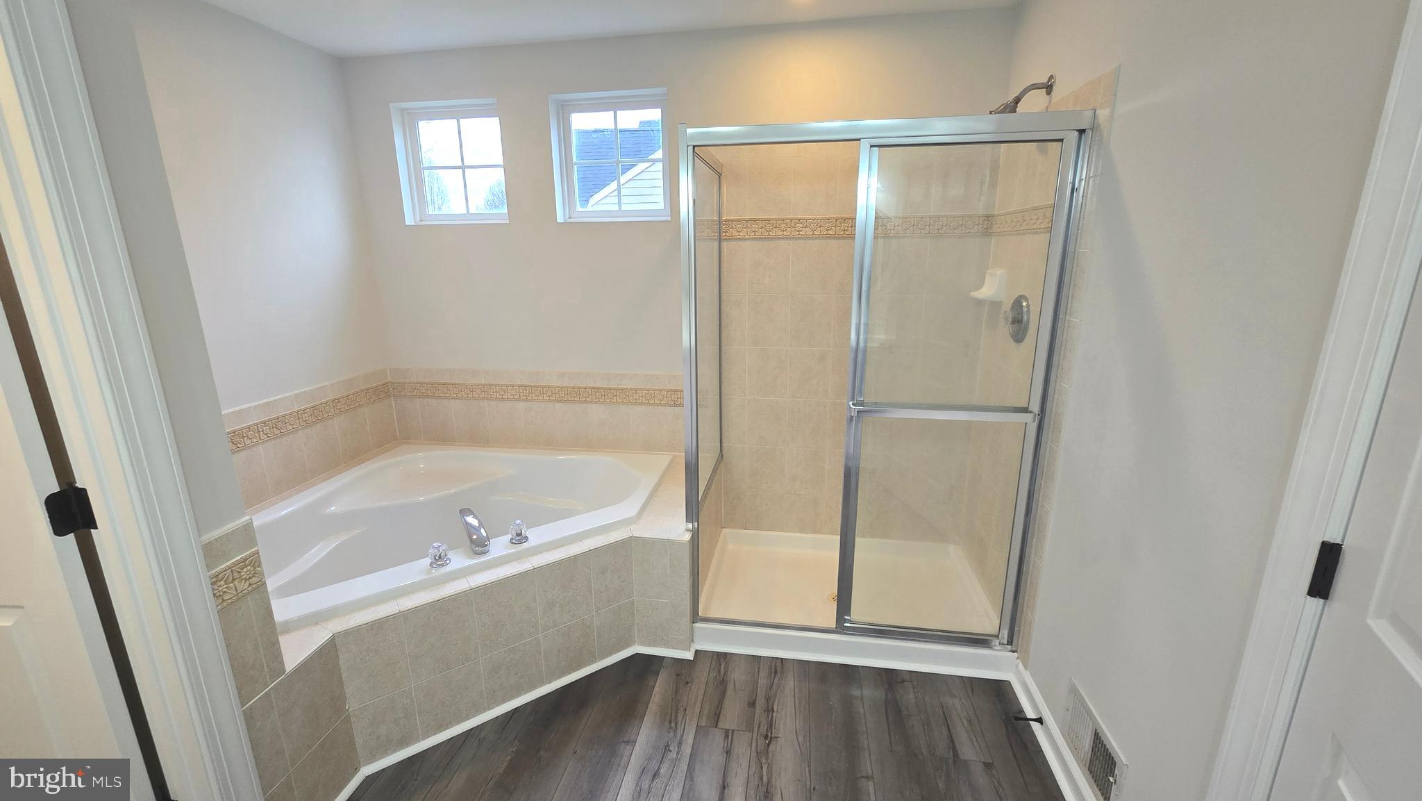 THE VILLAGE OF WASHINGTON TRAIL - Residential