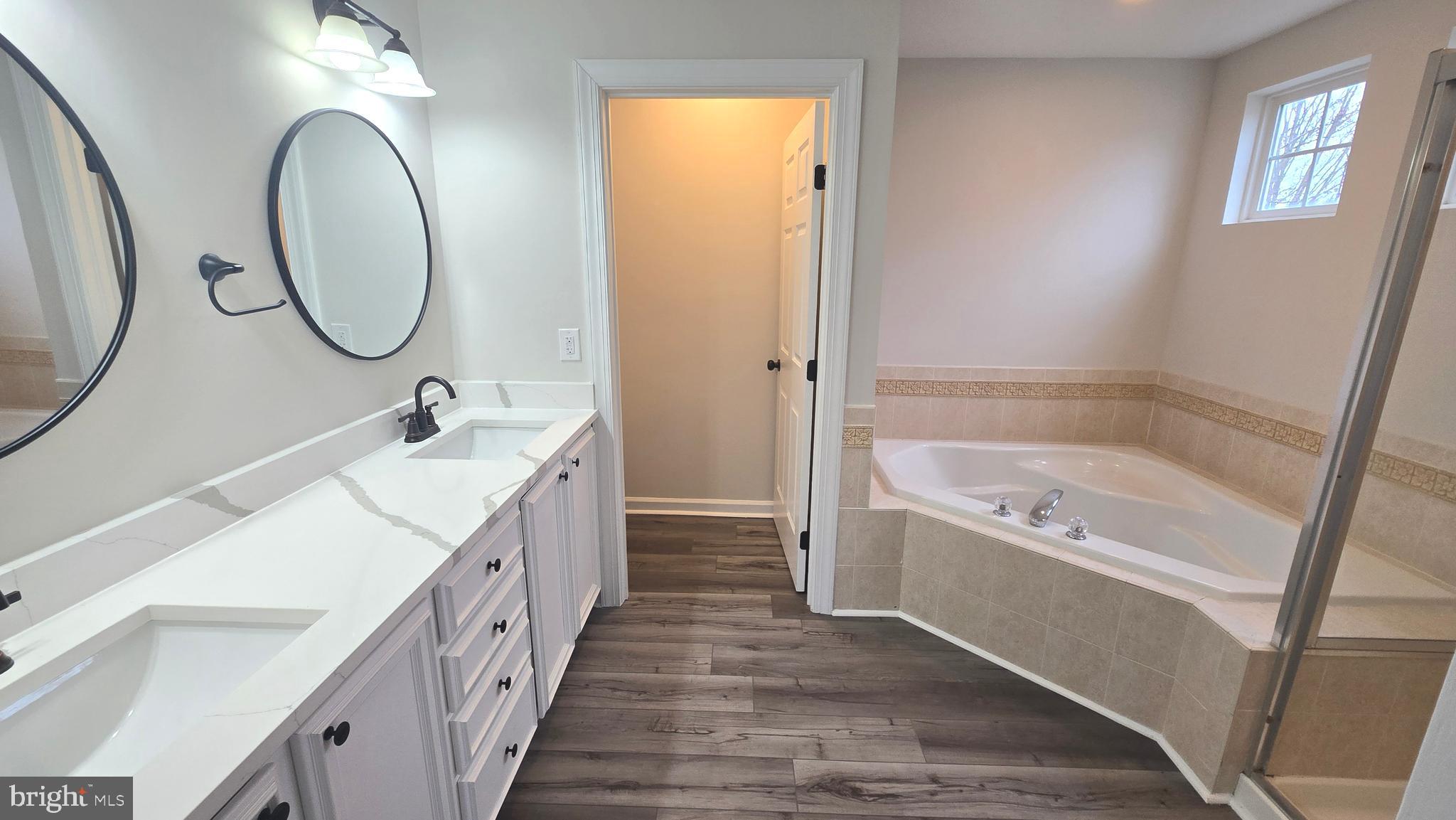 THE VILLAGE OF WASHINGTON TRAIL - Residential