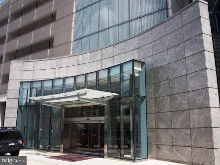 PHILADELPHIA - Residential