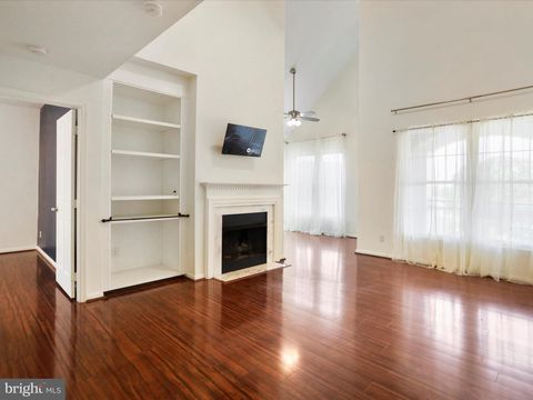 46598 DRYSDALE TERRACE 302 STERLING VA 20165
