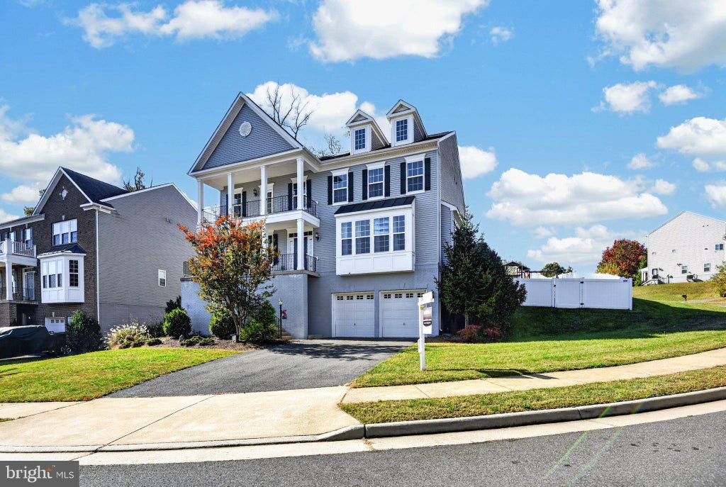 Photo of 19226 Stoney Ridge Place, TRIANGLE, VA 22172 (MLS # VAPW2132954)