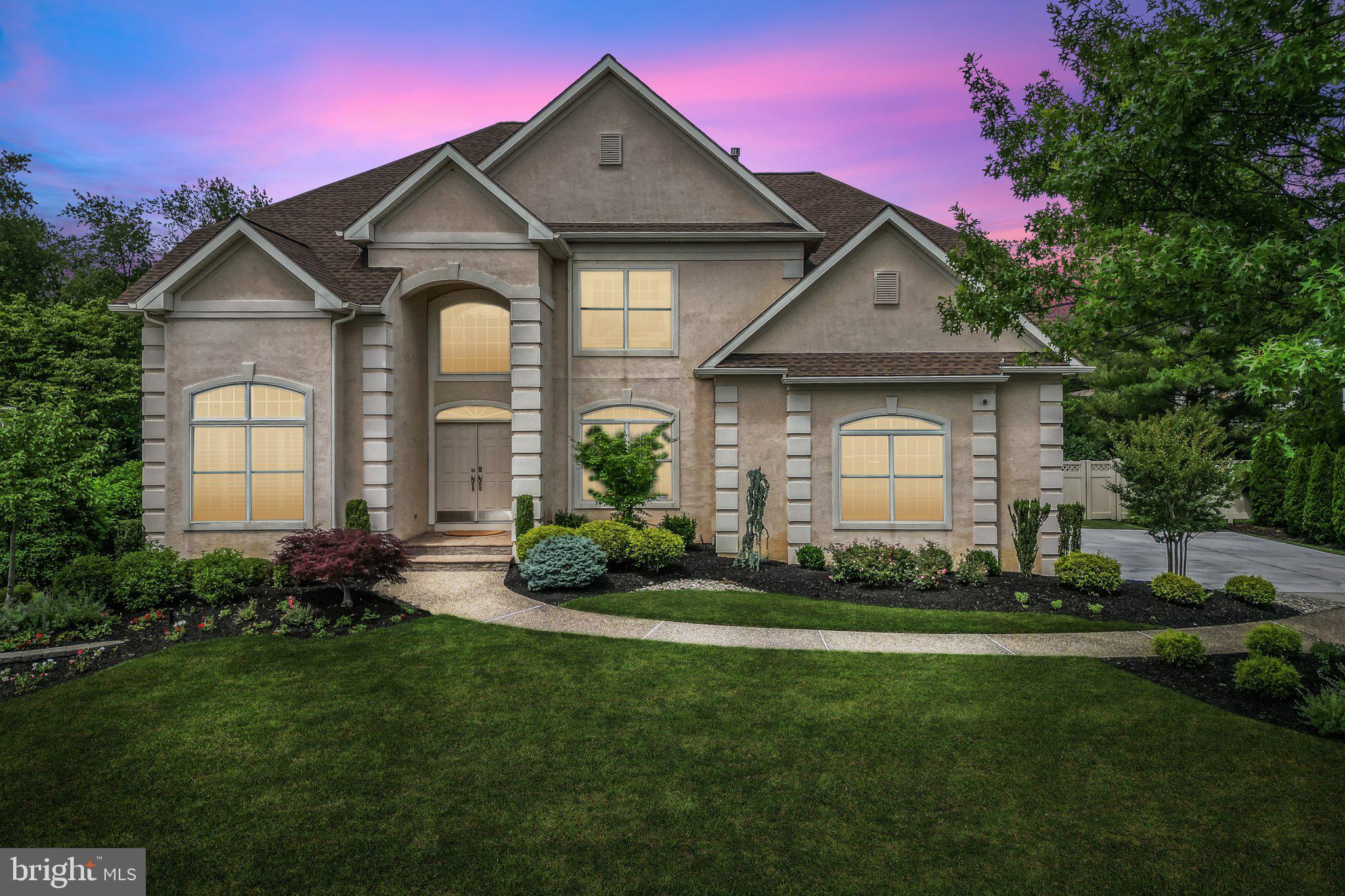 4 DRESSAGE COURT