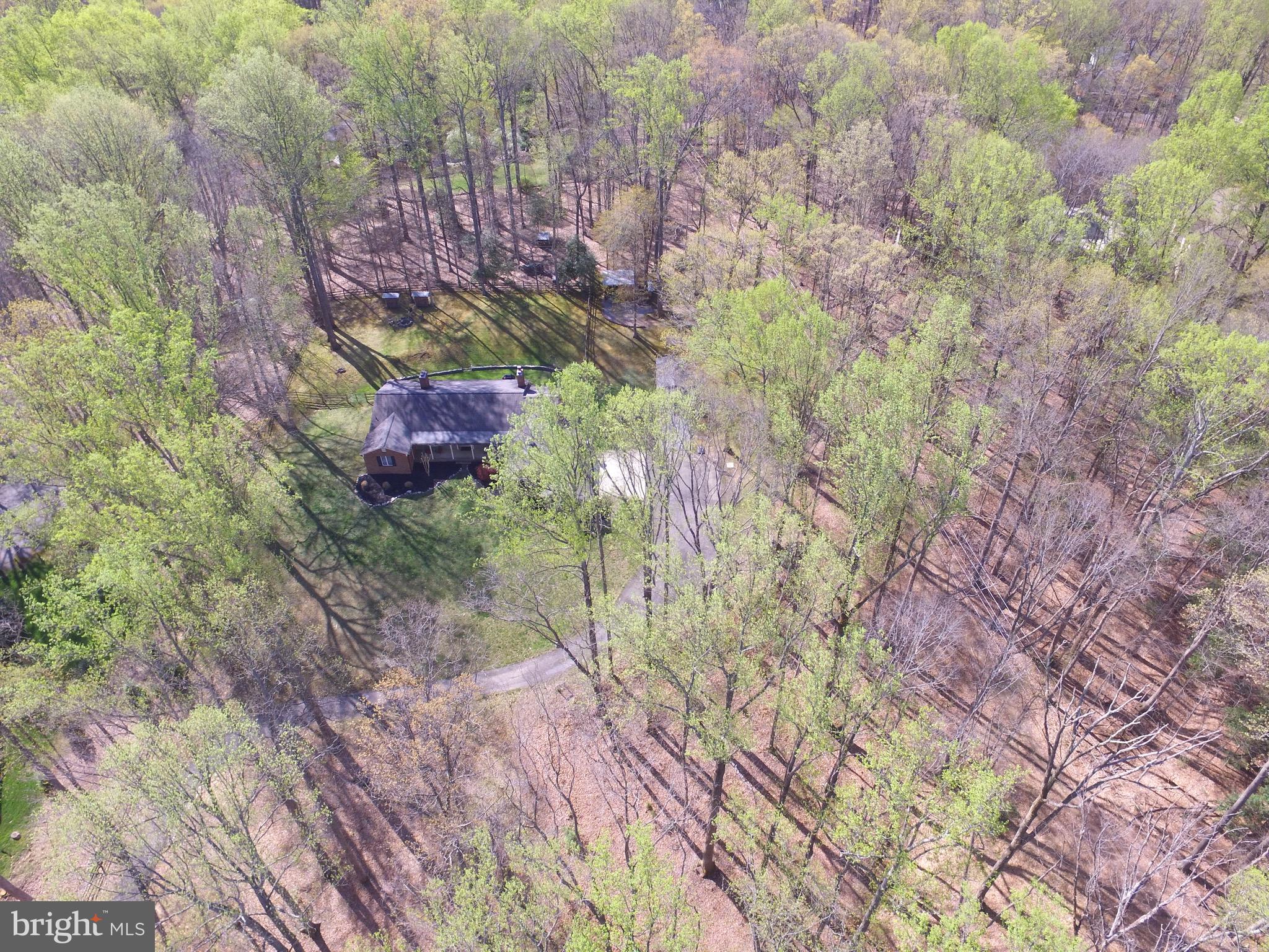 THE SINGING WOODS - Residential