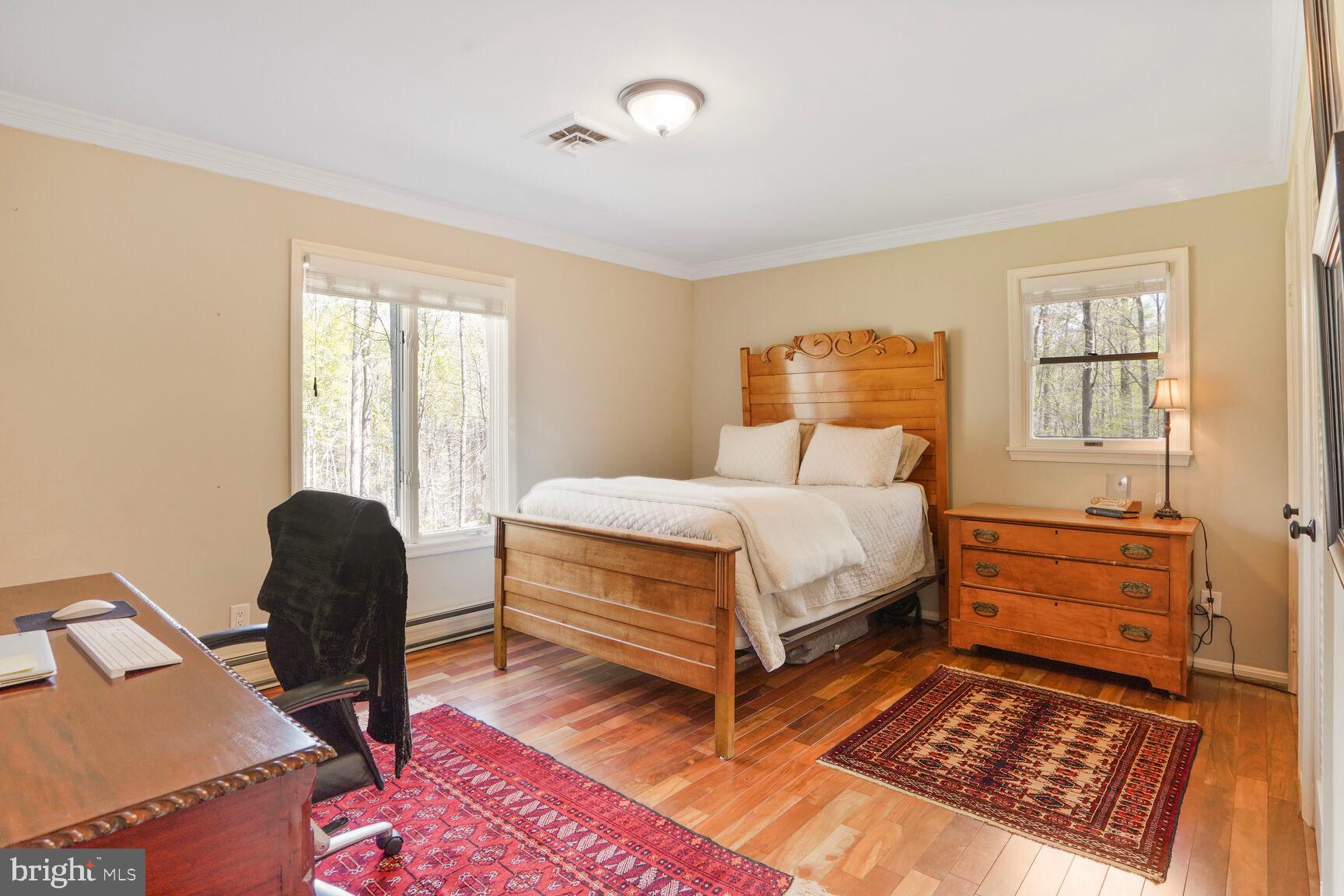 THE SINGING WOODS - Residential