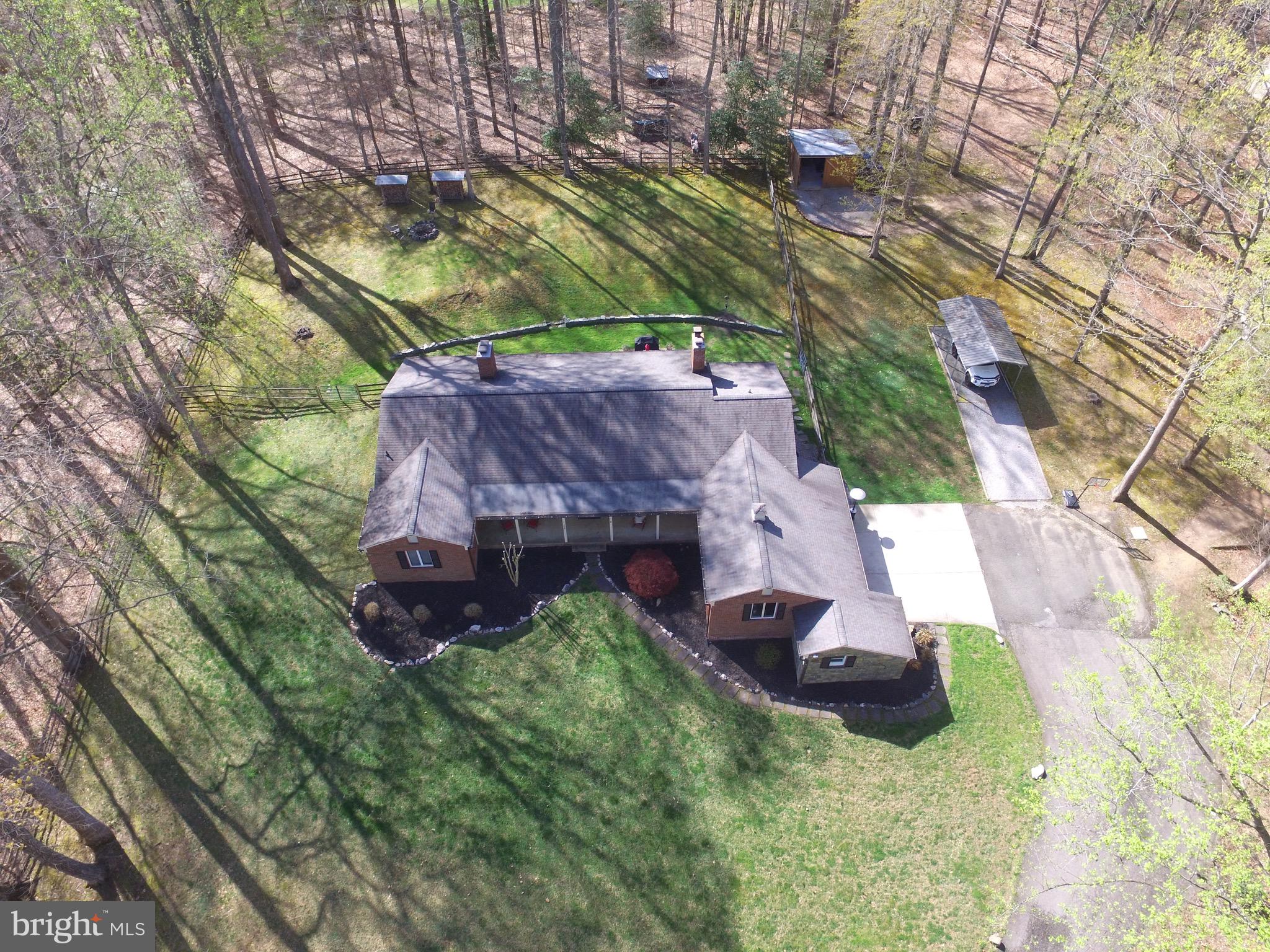 THE SINGING WOODS - Residential