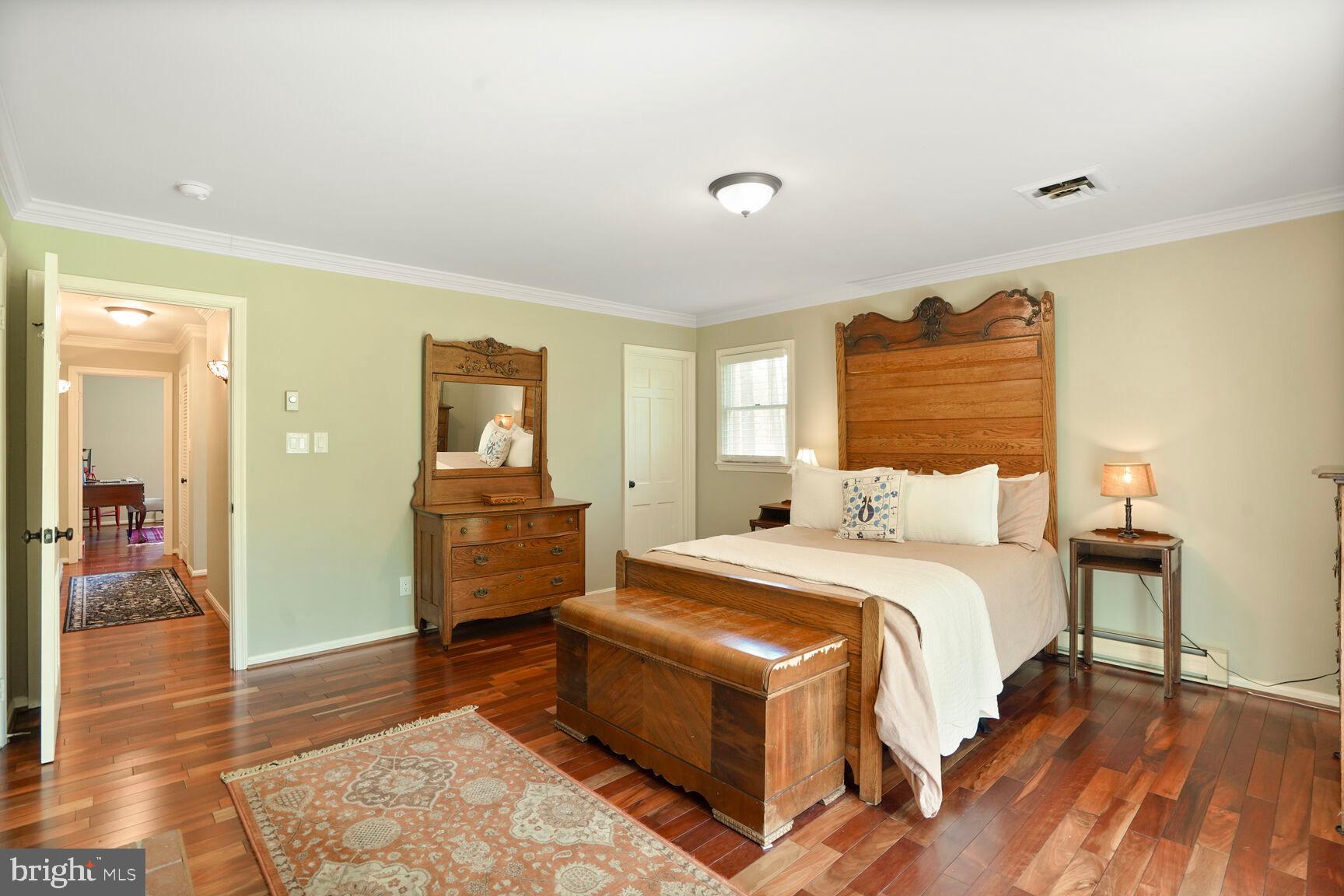 THE SINGING WOODS - Residential