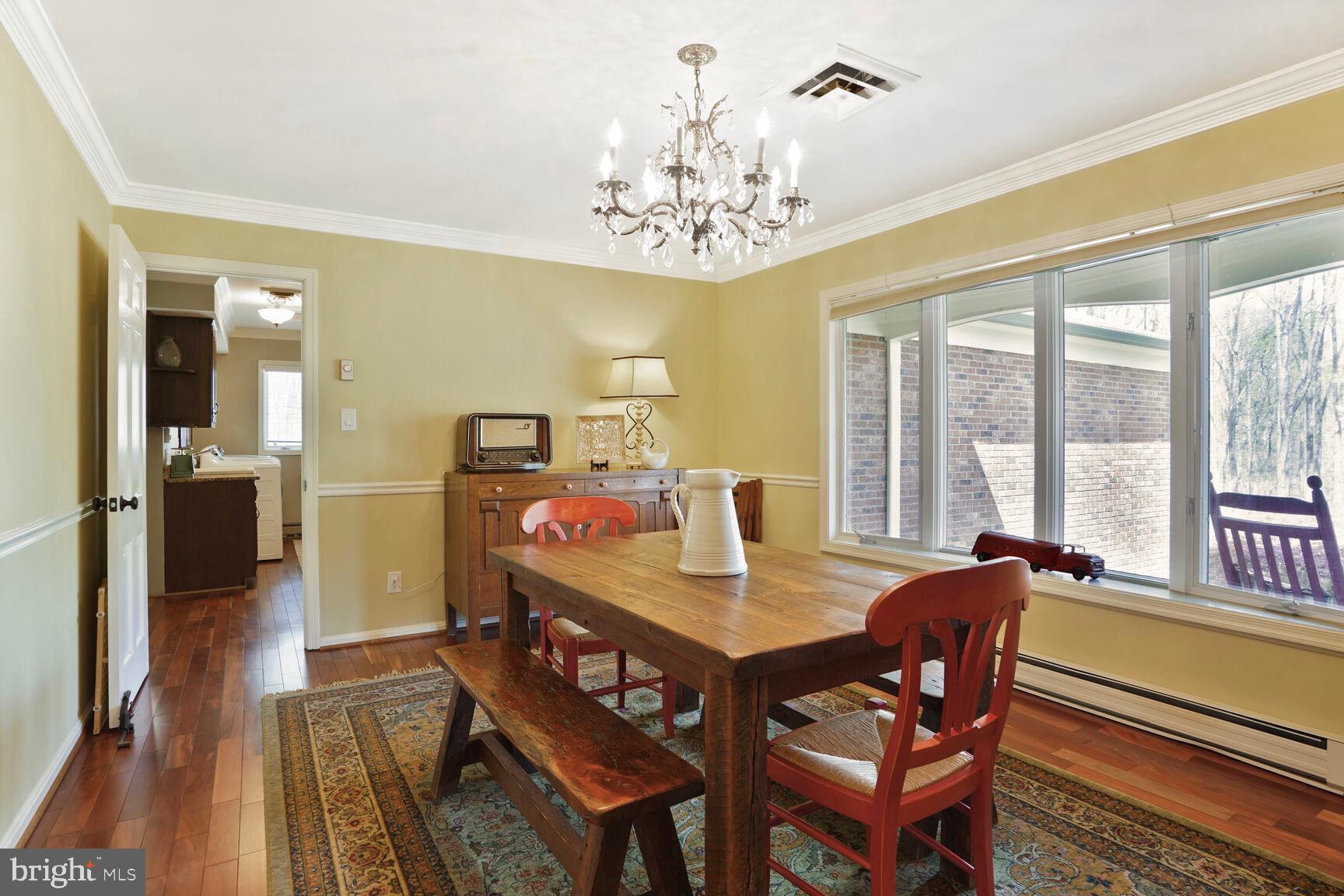 THE SINGING WOODS - Residential