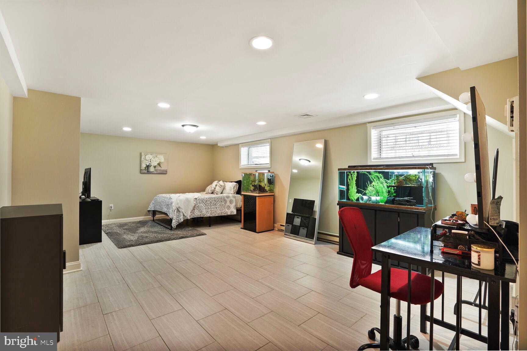 THE SINGING WOODS - Residential