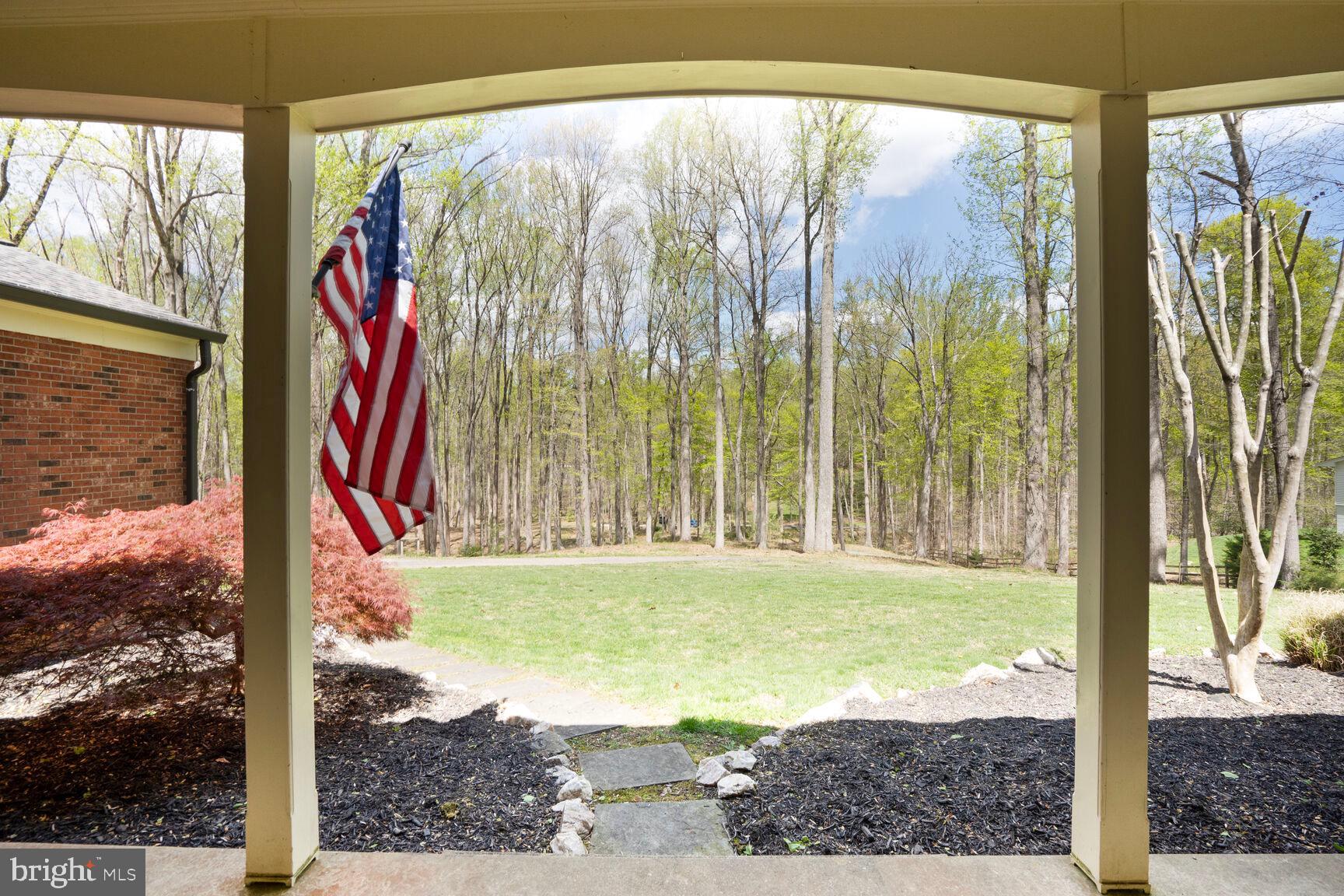 THE SINGING WOODS - Residential