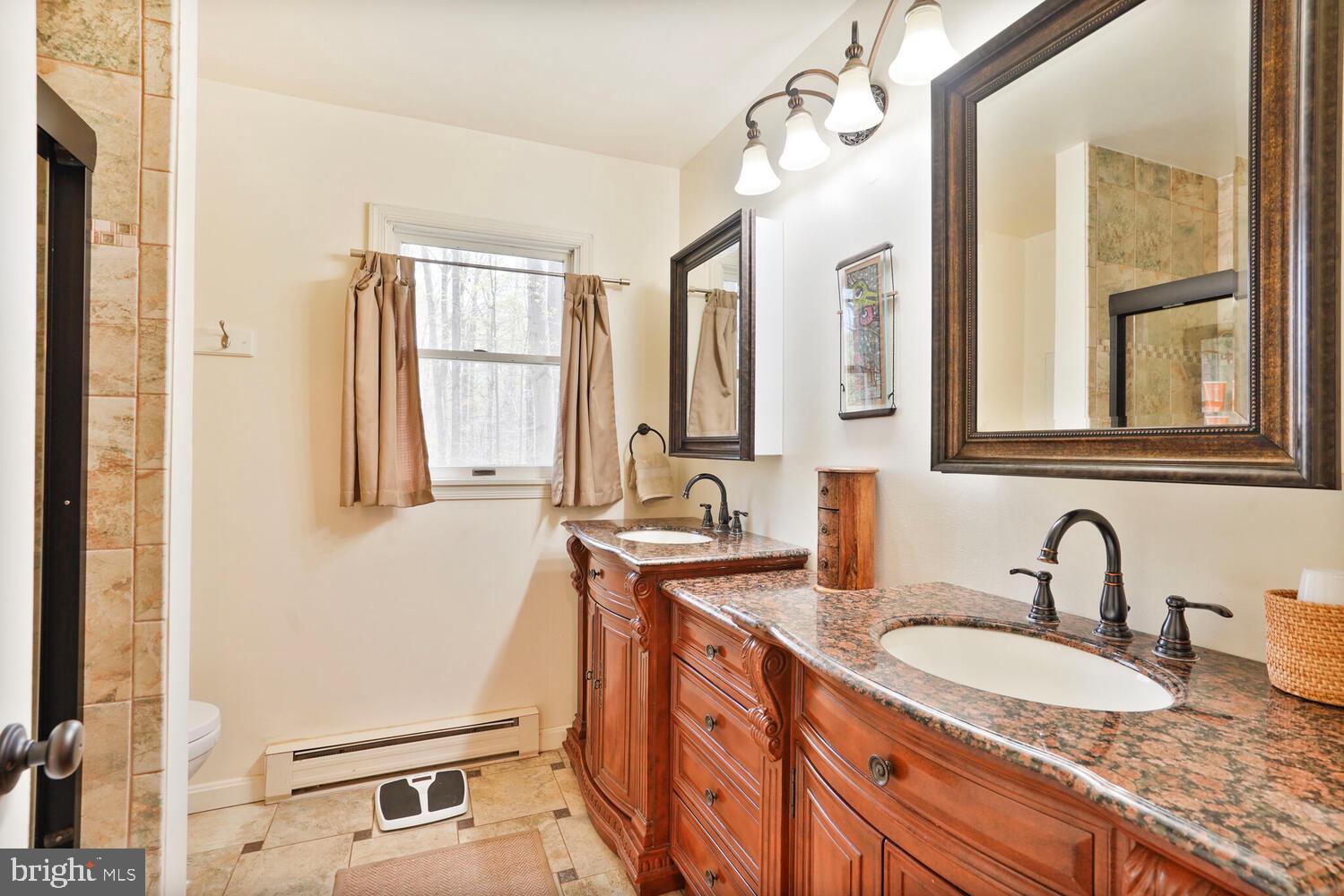 THE SINGING WOODS - Residential