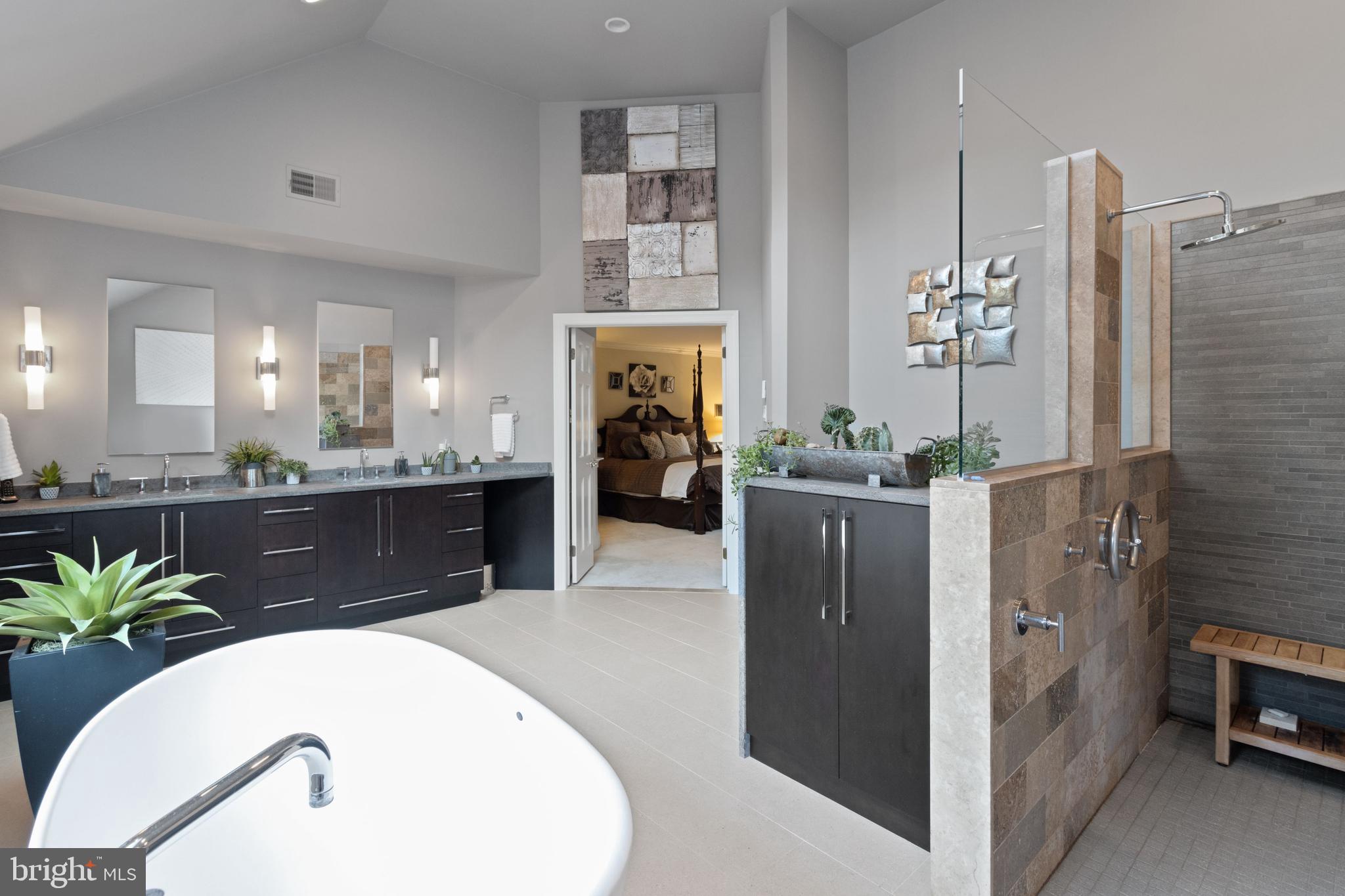 GRENOBLE MANOR - Residential