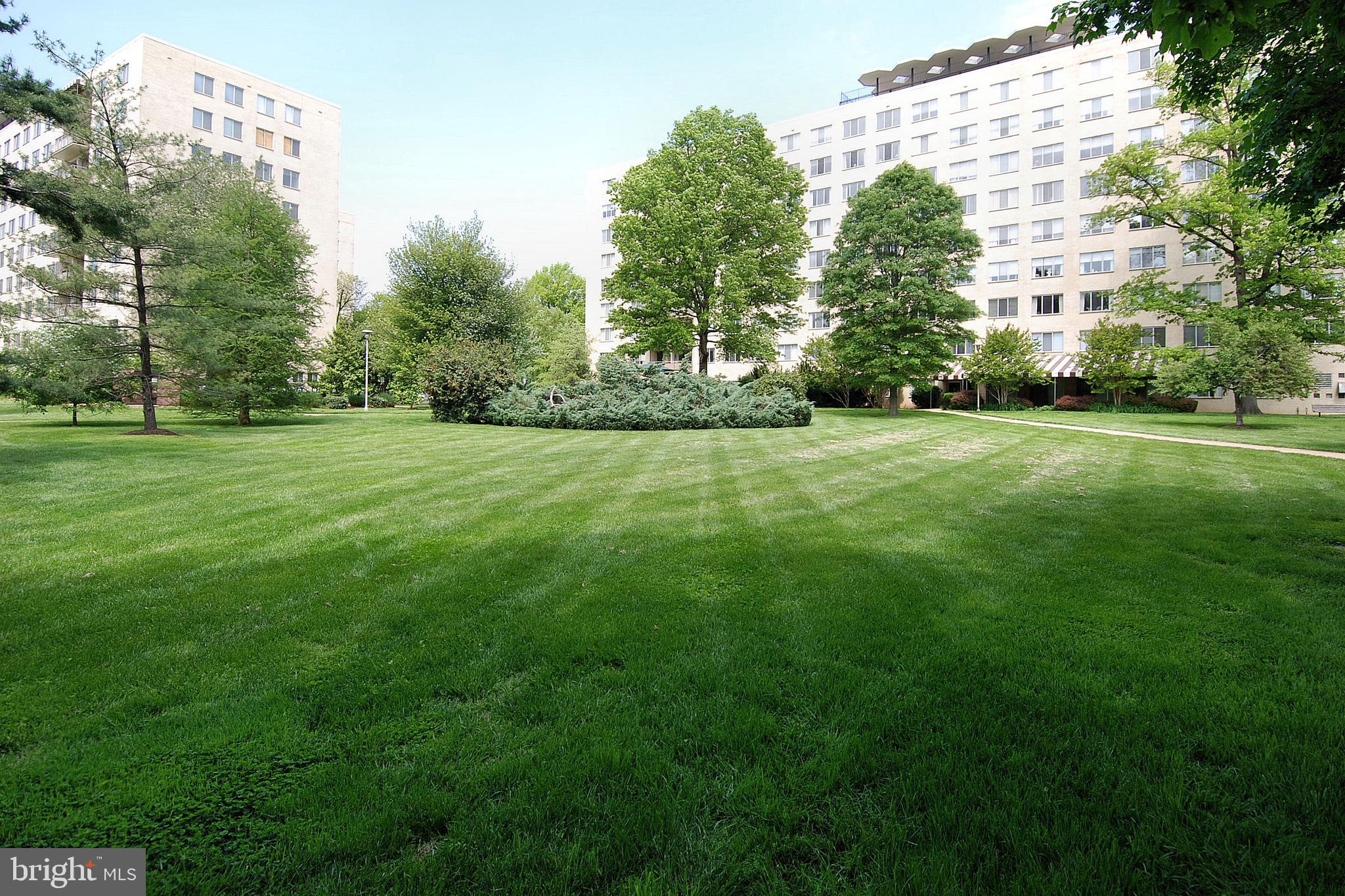 RIVER TOWERS - Residential