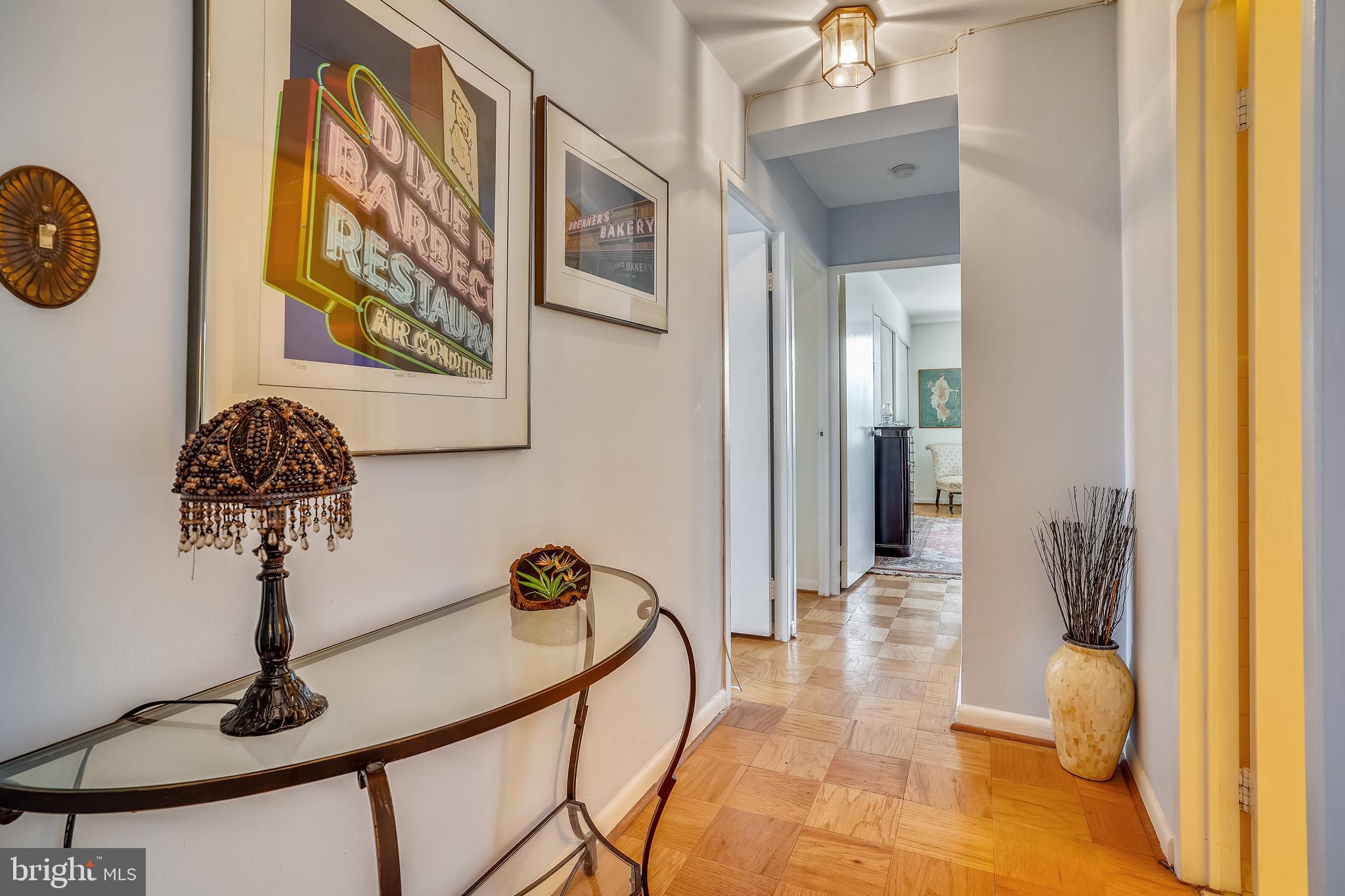 RIVER TOWERS - Residential