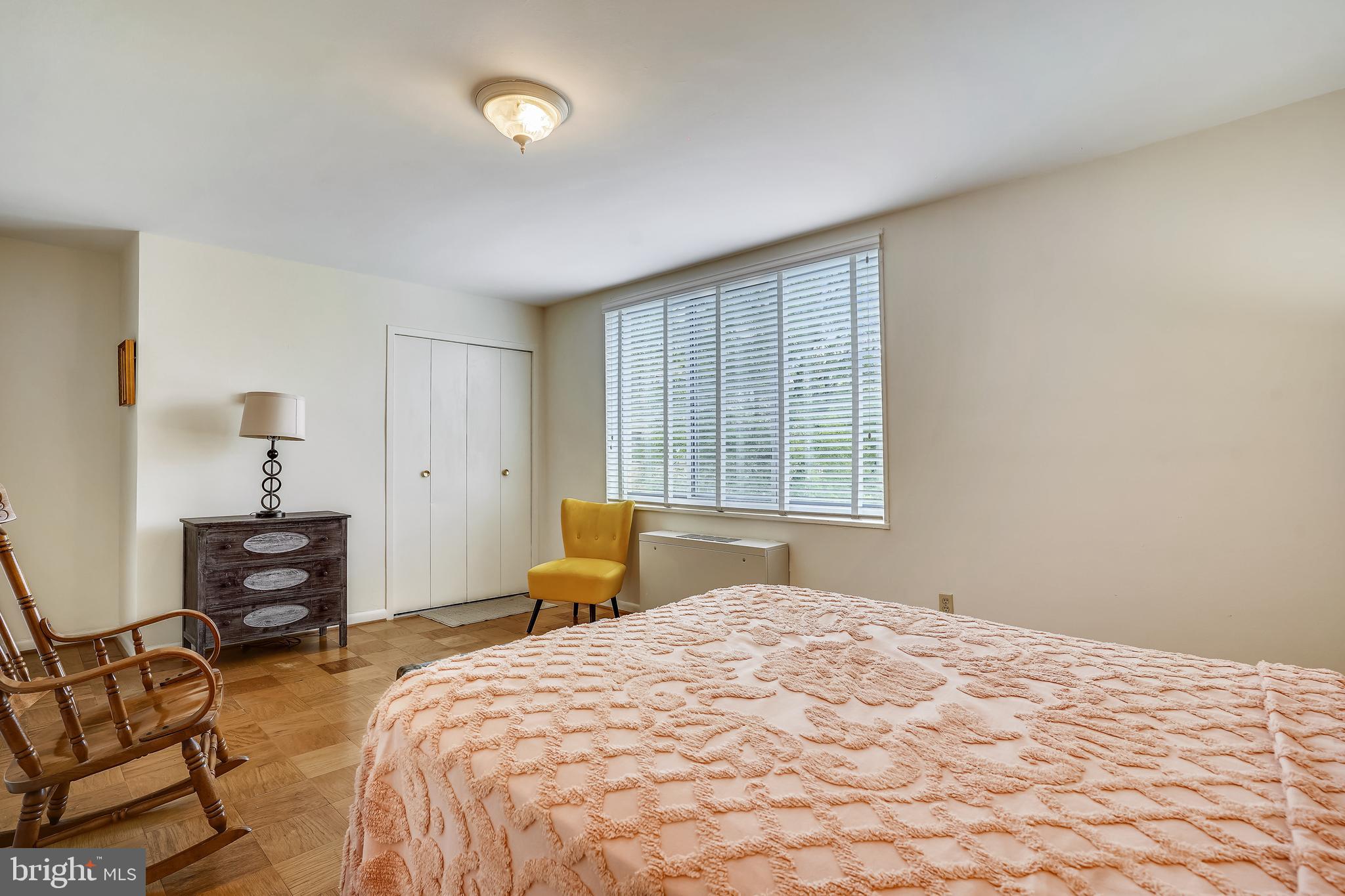 RIVER TOWERS - Residential