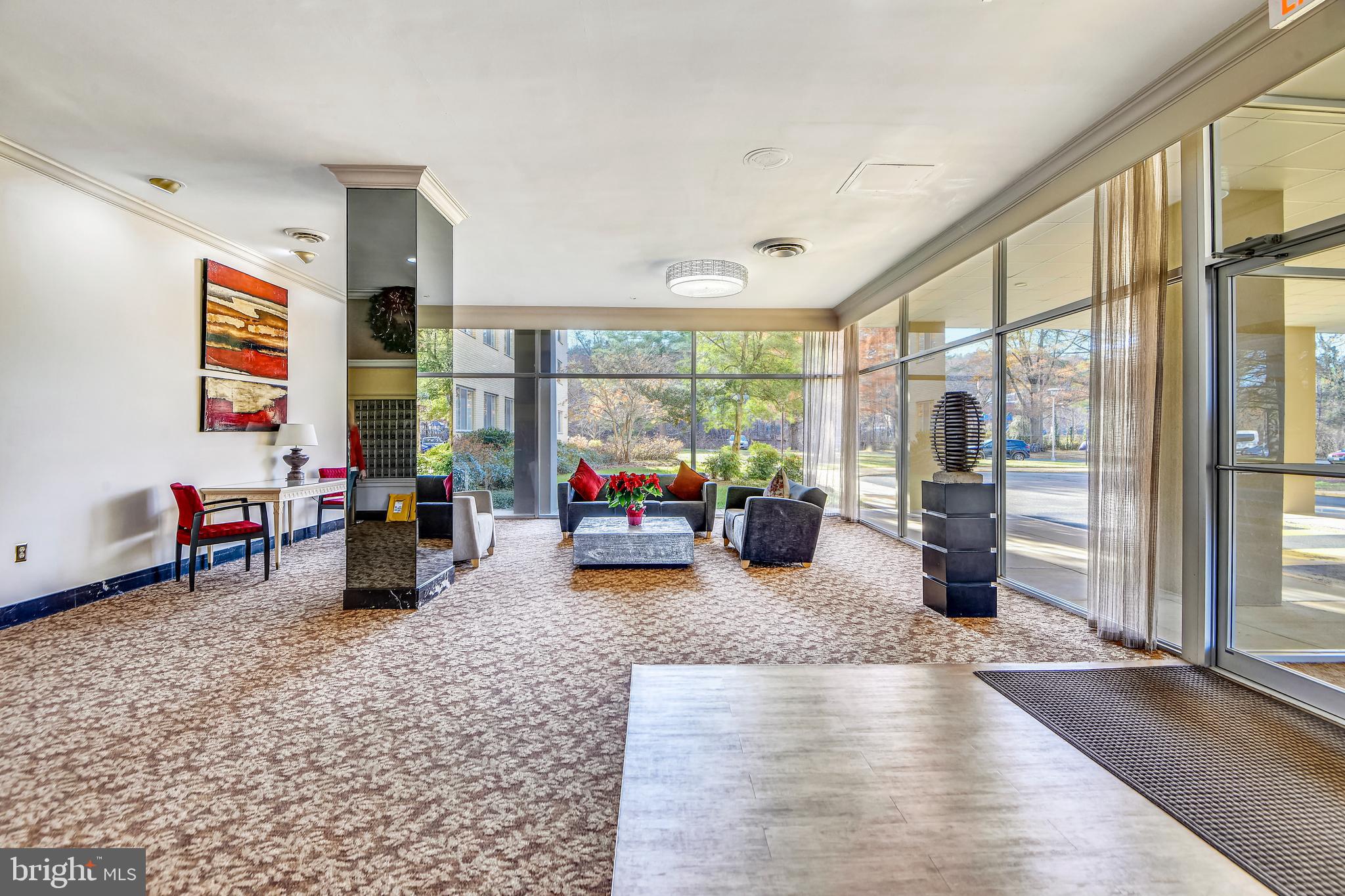 RIVER TOWERS - Residential