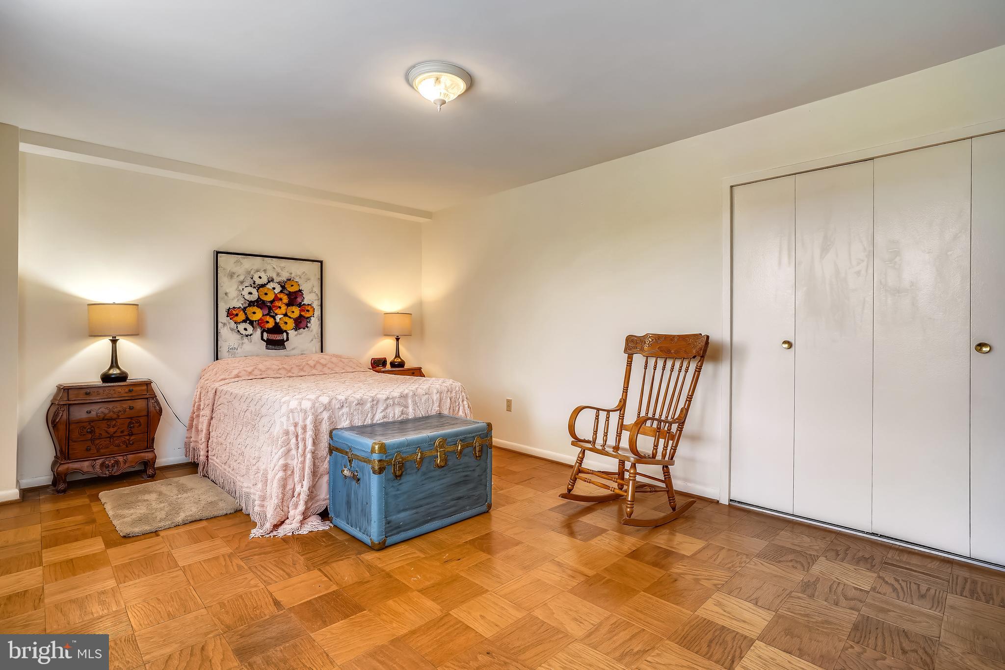 RIVER TOWERS - Residential