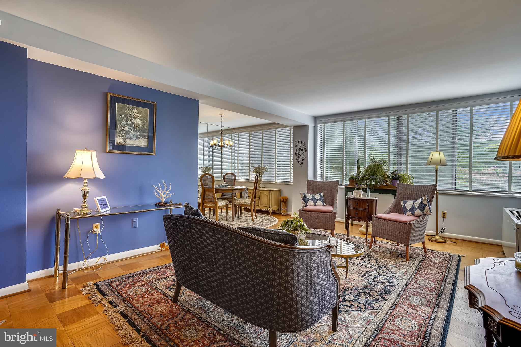 RIVER TOWERS - Residential