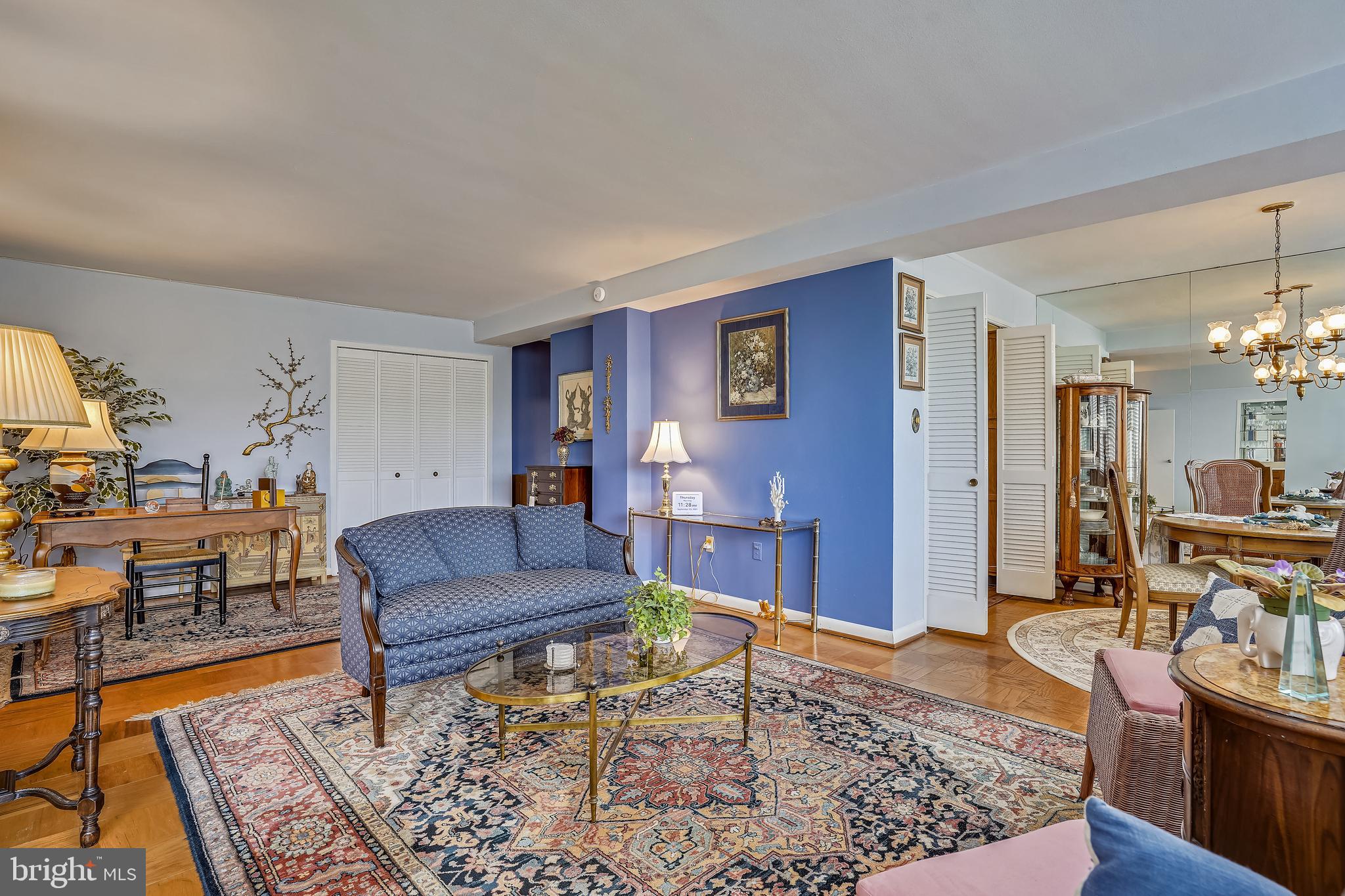 RIVER TOWERS - Residential