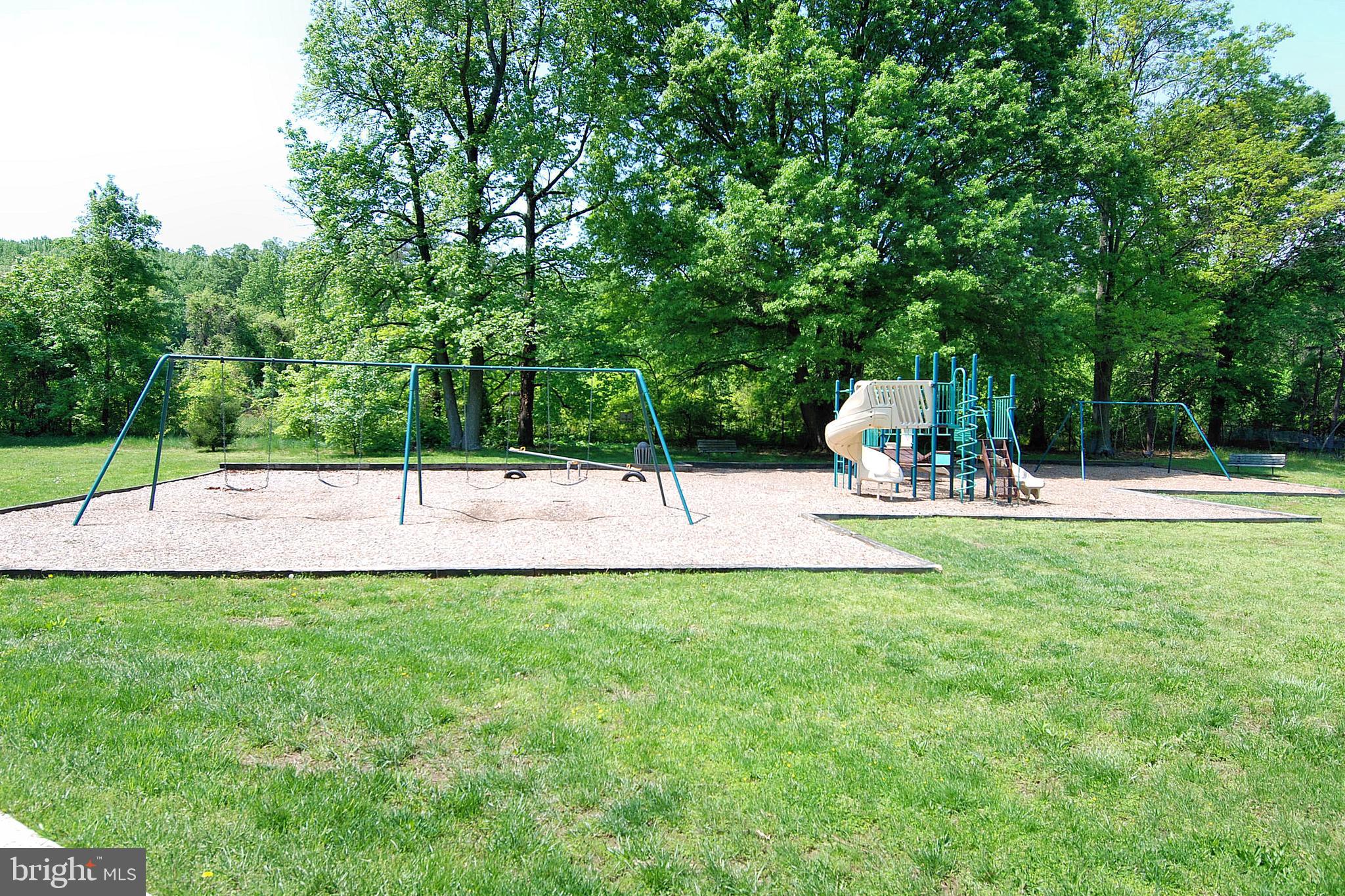 RIVER TOWERS - Residential