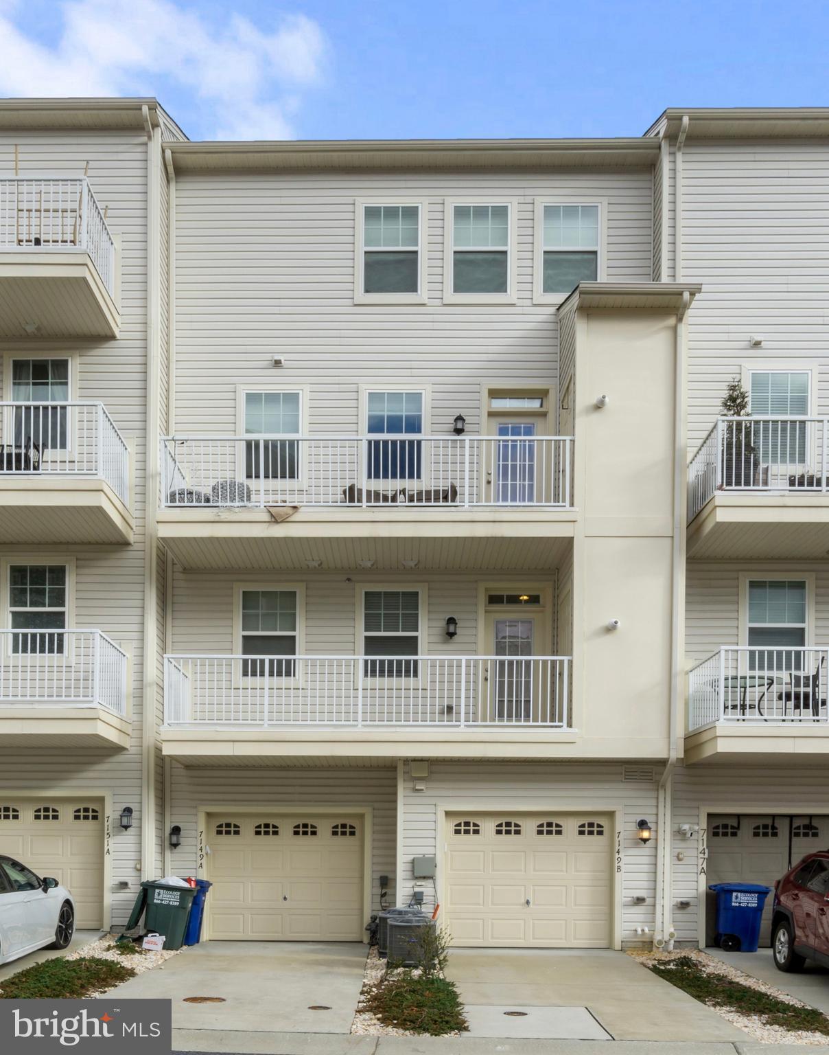 OXFORD SQUARE - Residential