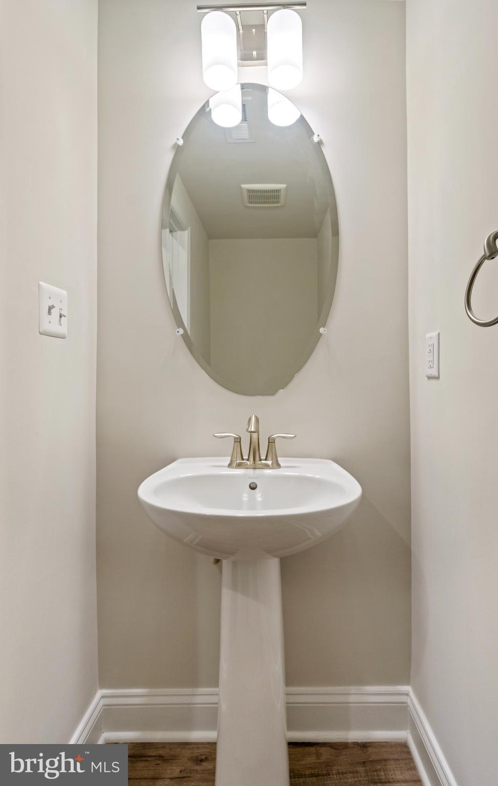 OXFORD SQUARE - Residential