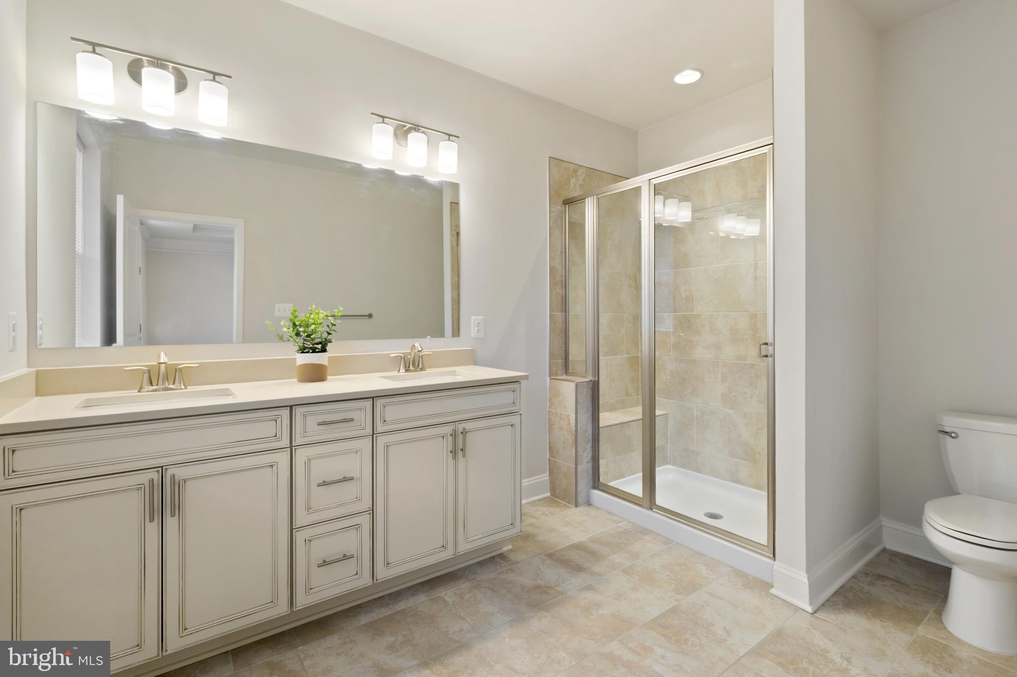 OXFORD SQUARE - Residential