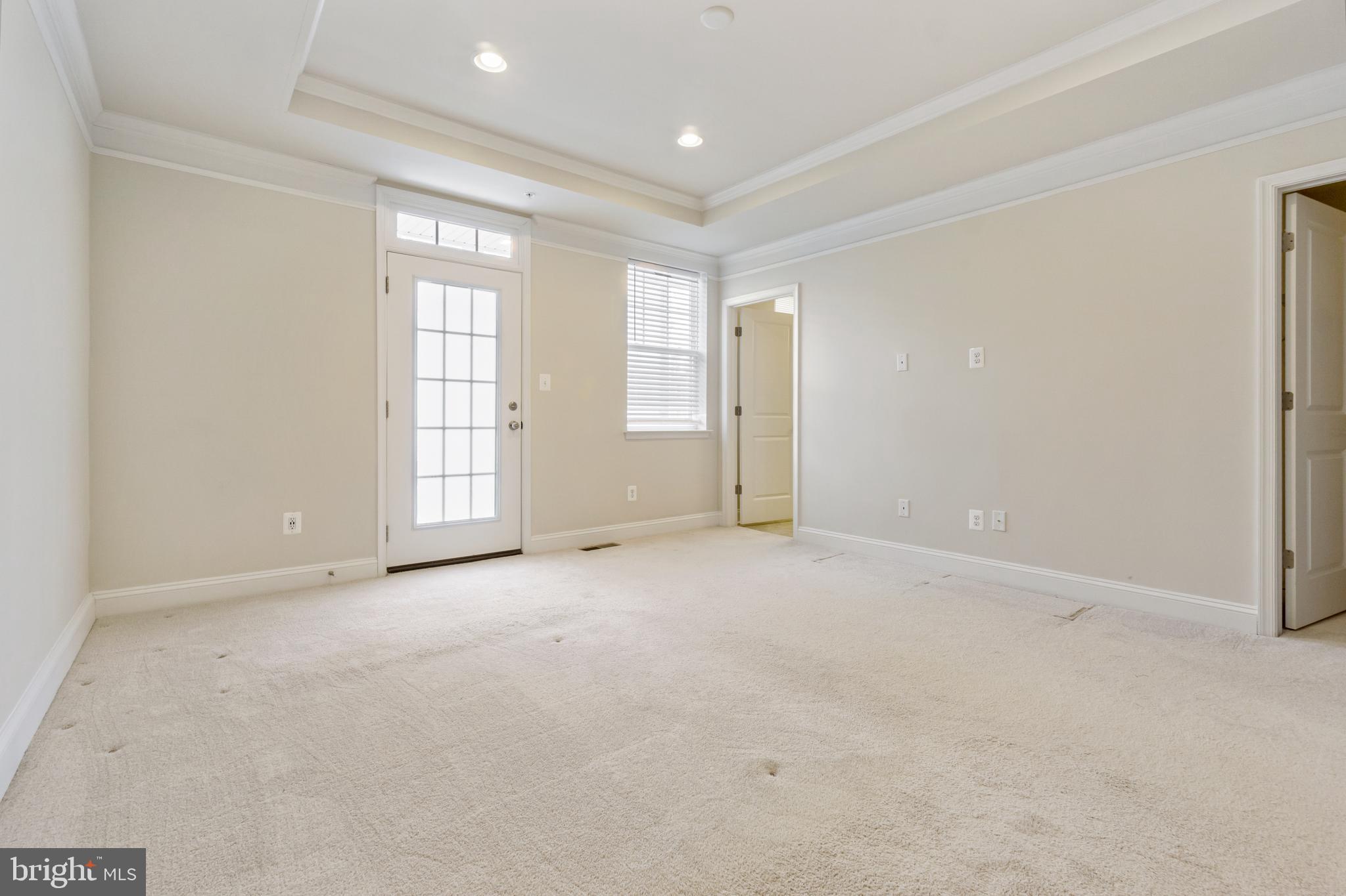 OXFORD SQUARE - Residential