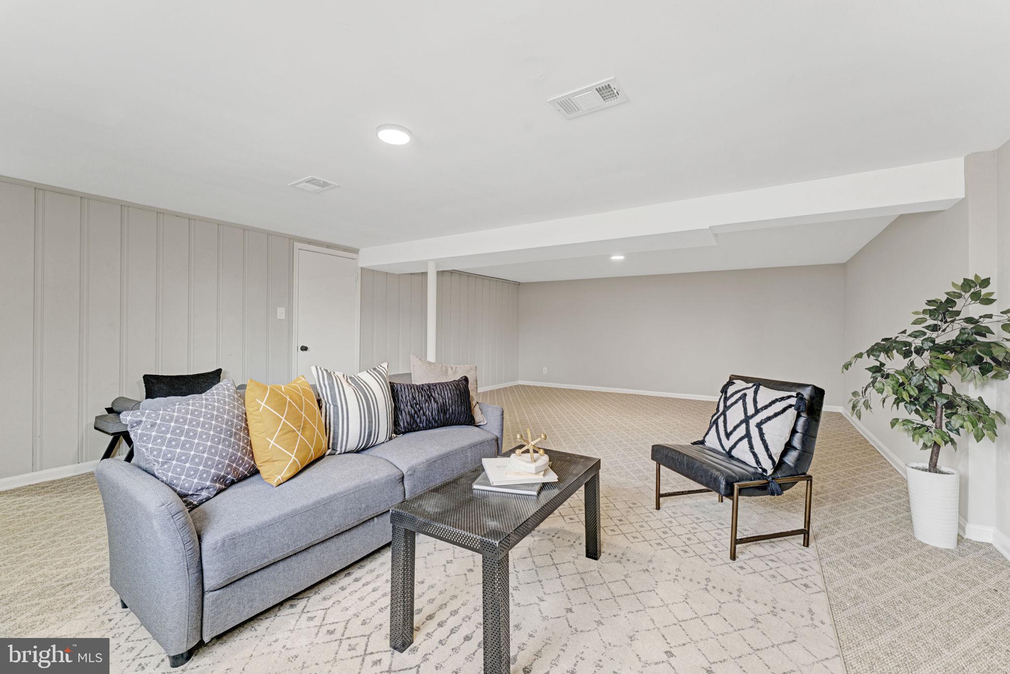 HILLCREST HEIGHTS - Residential