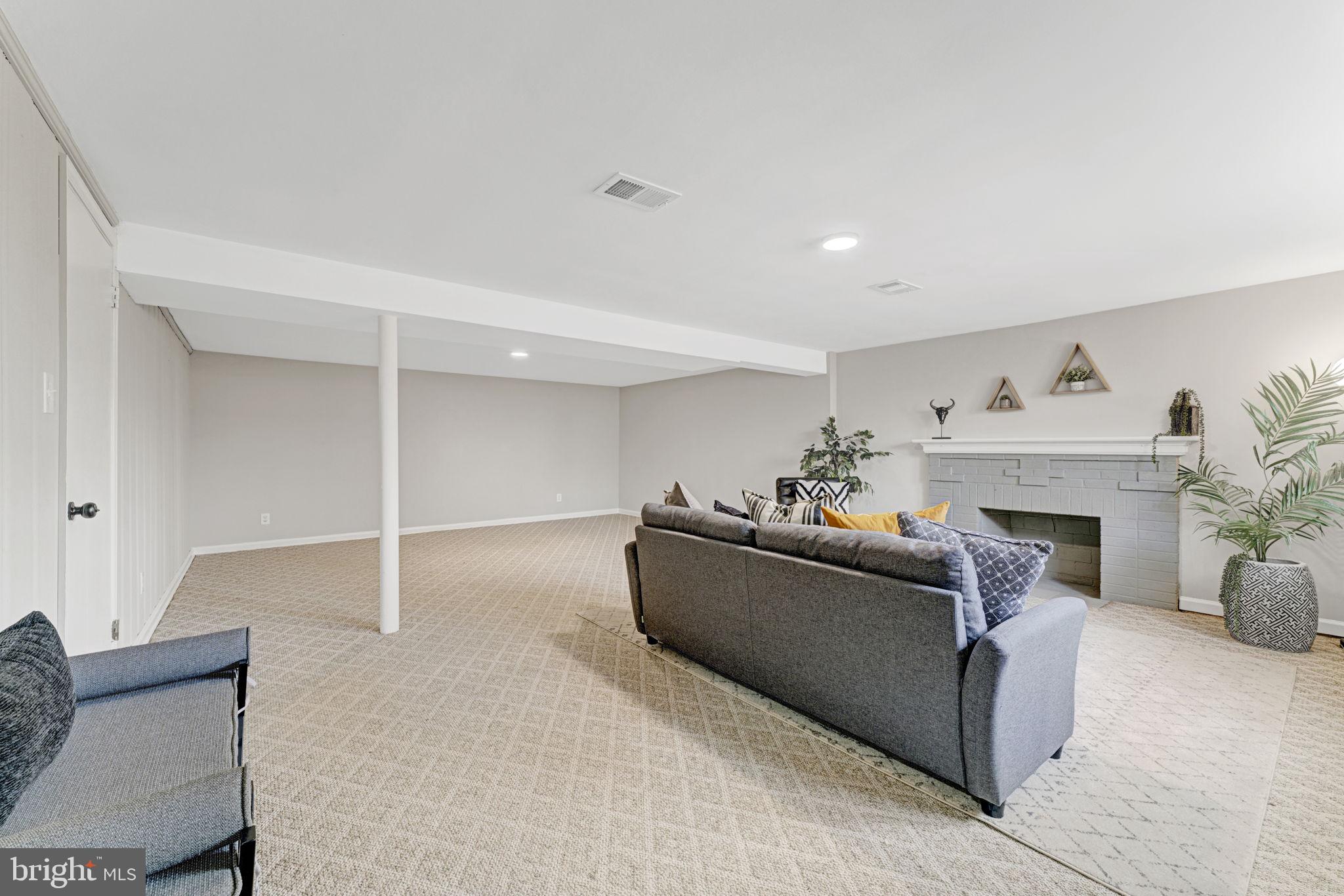 HILLCREST HEIGHTS - Residential