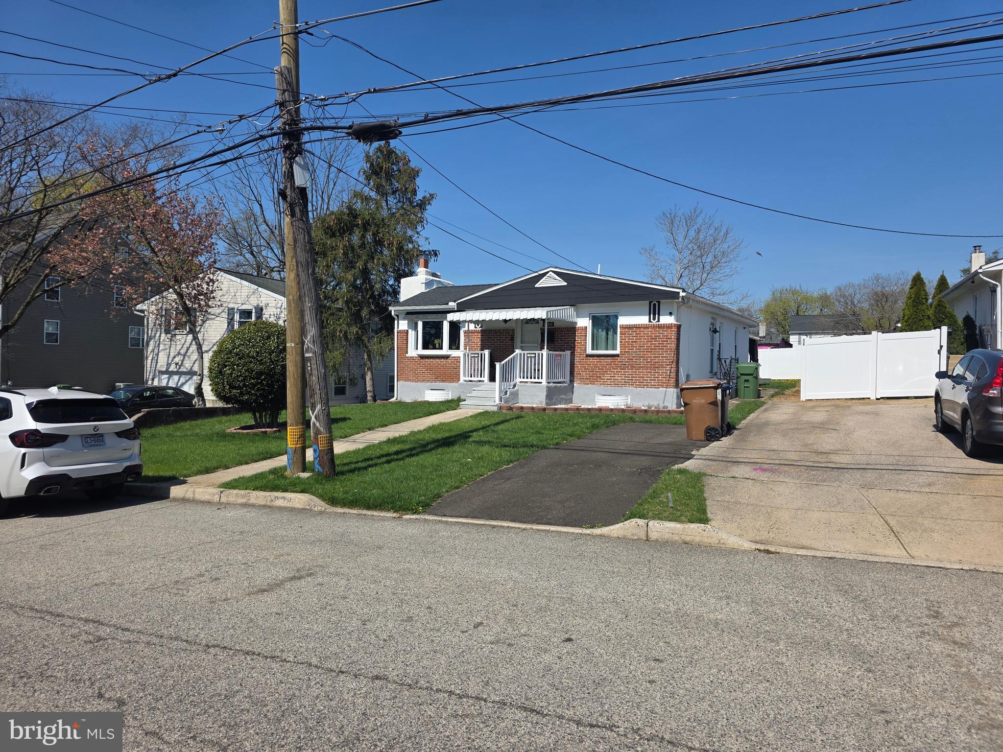 238 CHELSEA AVENUE