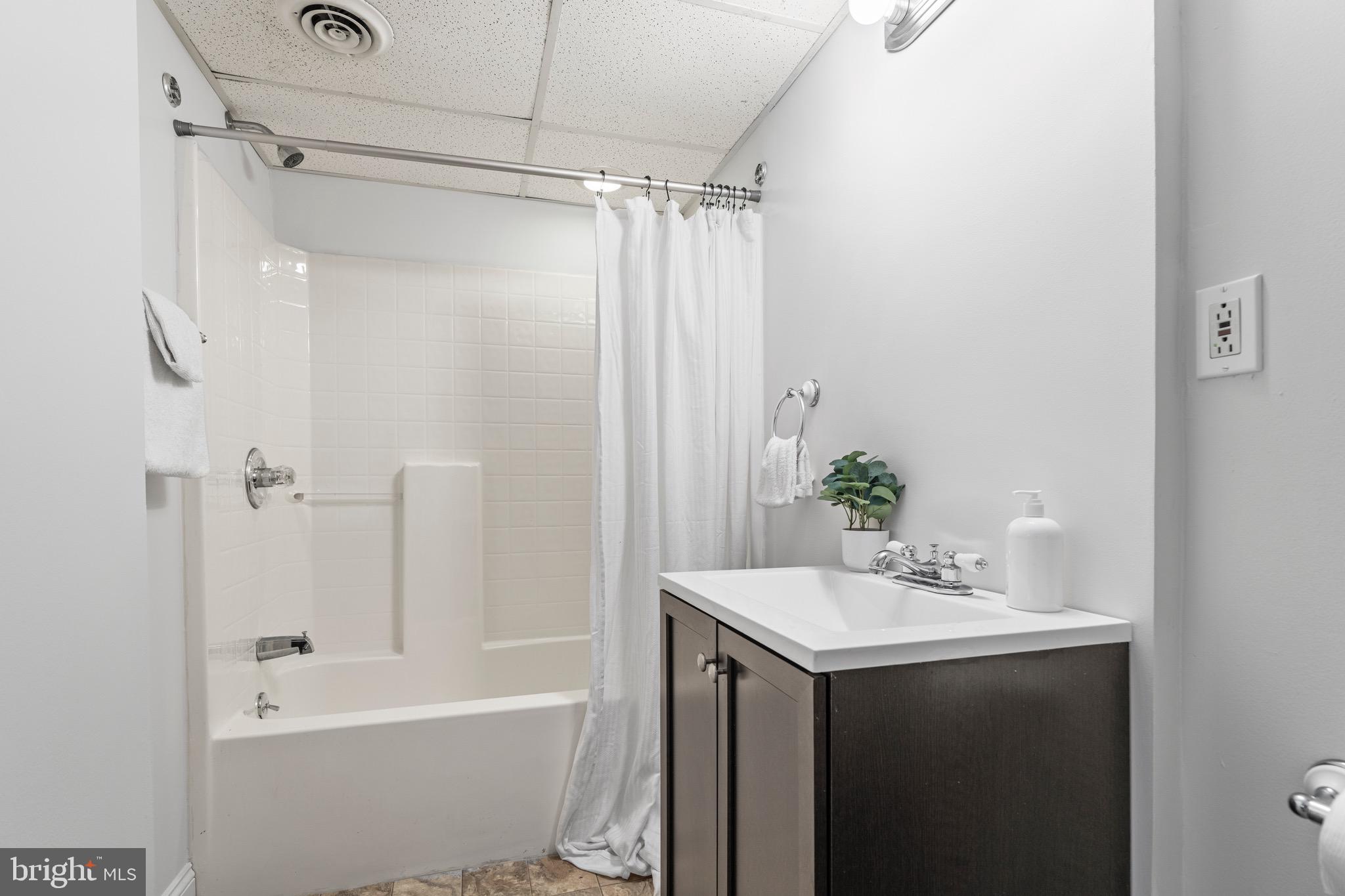 SPRINGDALE - Residential