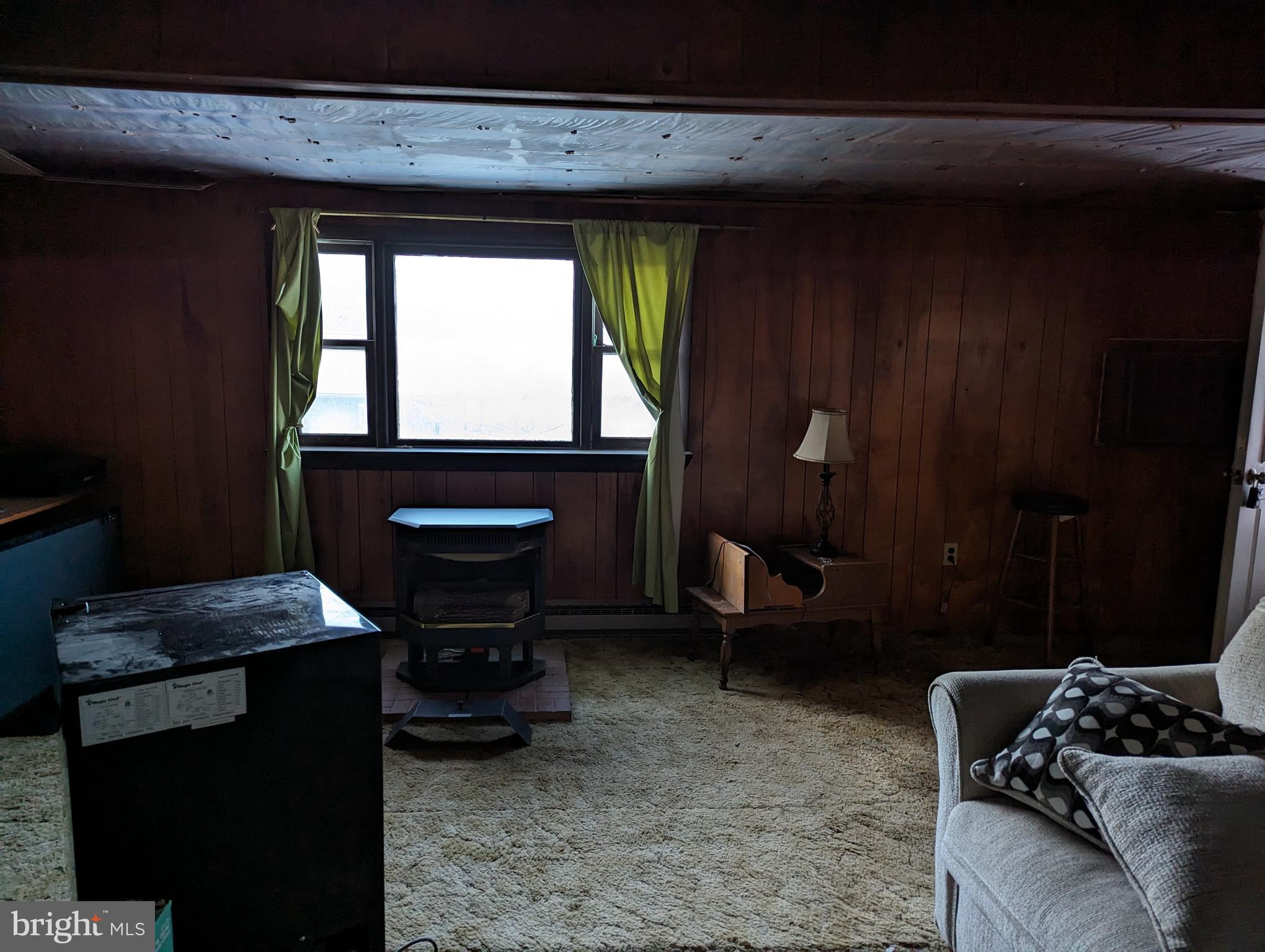 ECKHART MINES - Residential