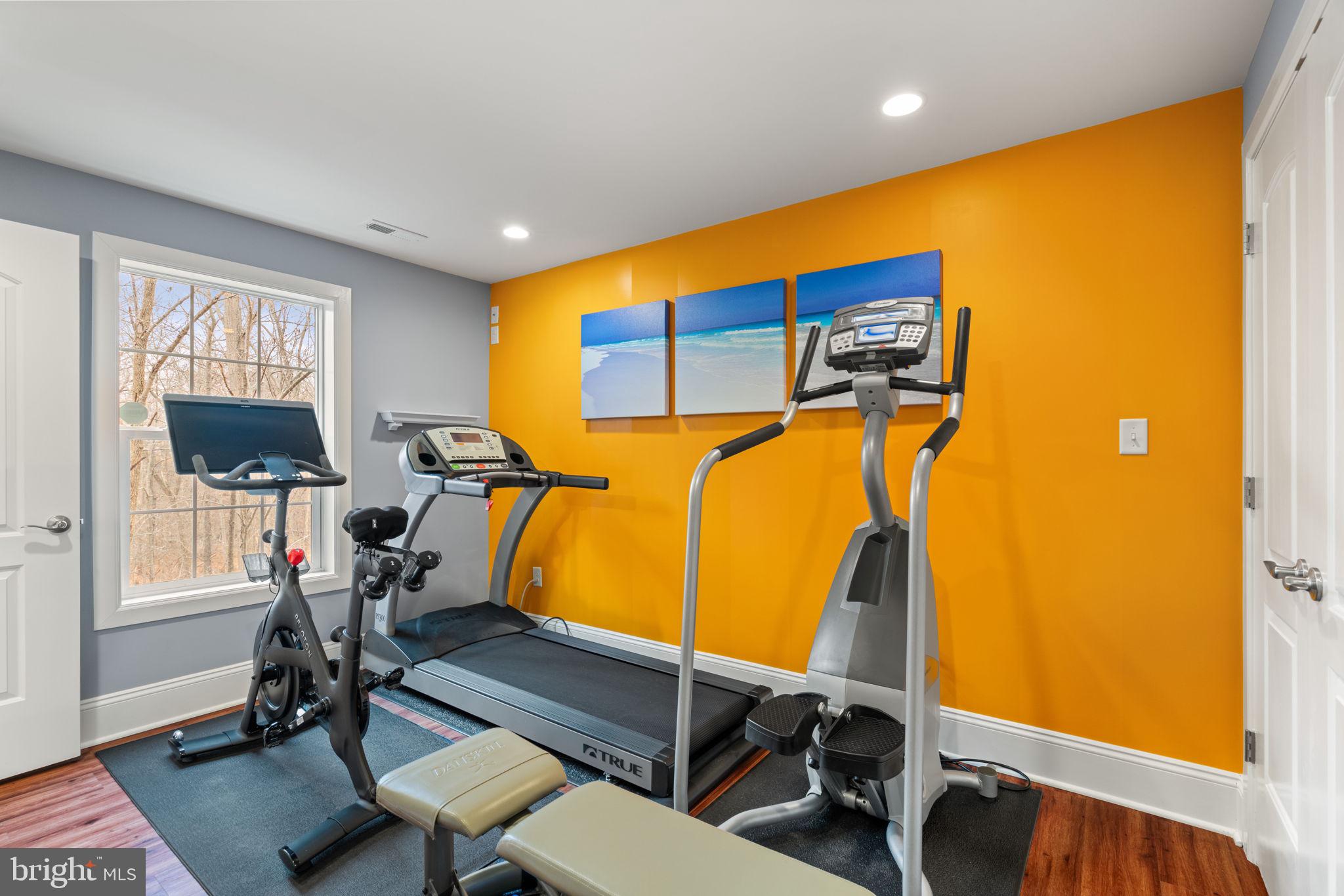 GREAT FALLS CHASE - Residential