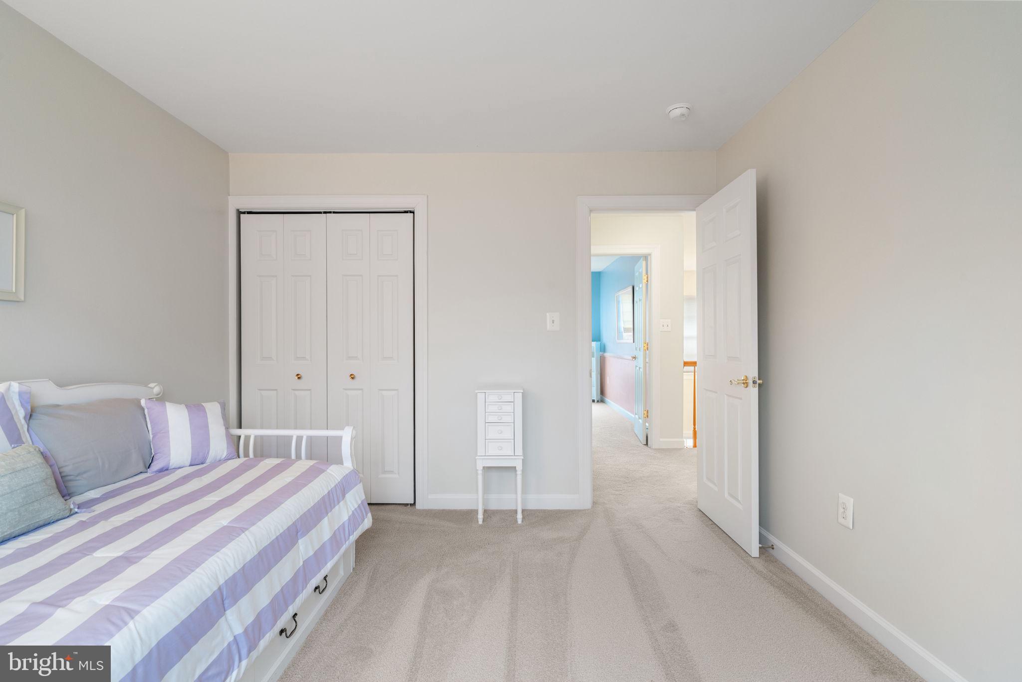 GREAT FALLS CHASE - Residential