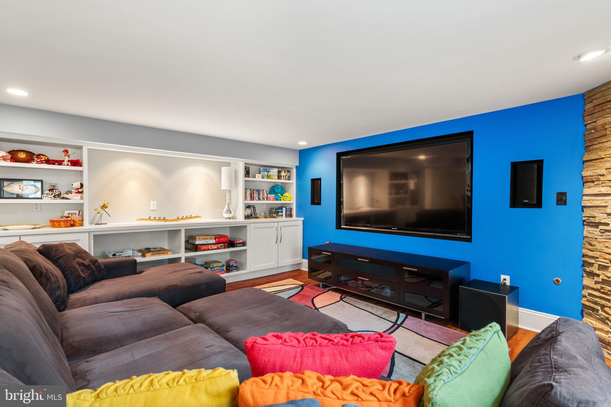 GREAT FALLS CHASE - Residential