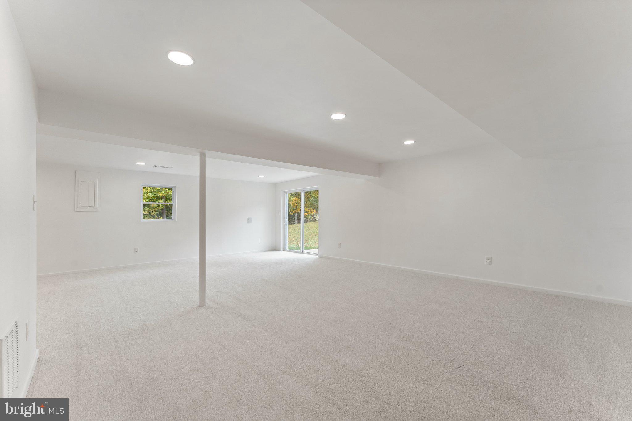 WARRENTON LAKES - Residential