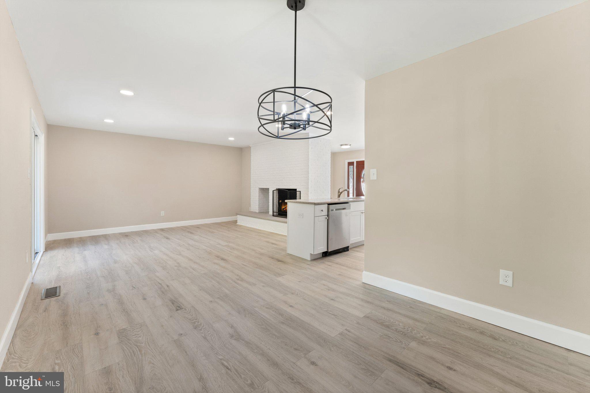 WARRENTON LAKES - Residential