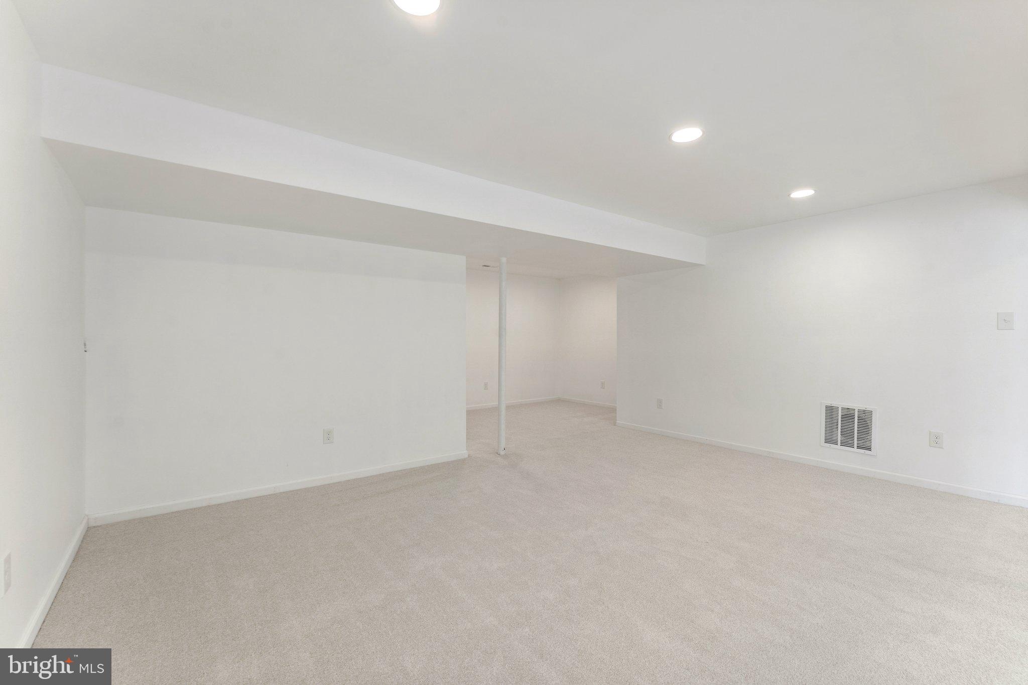 WARRENTON LAKES - Residential