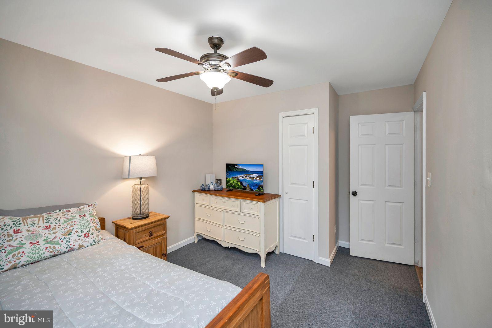 LAKE WILDERNESS - Residential