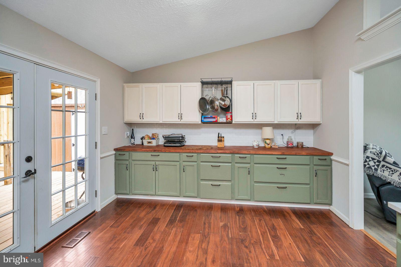 LAKE WILDERNESS - Residential