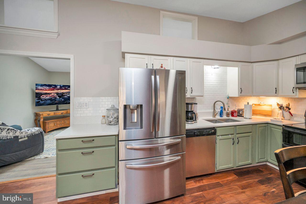 LAKE WILDERNESS - Residential