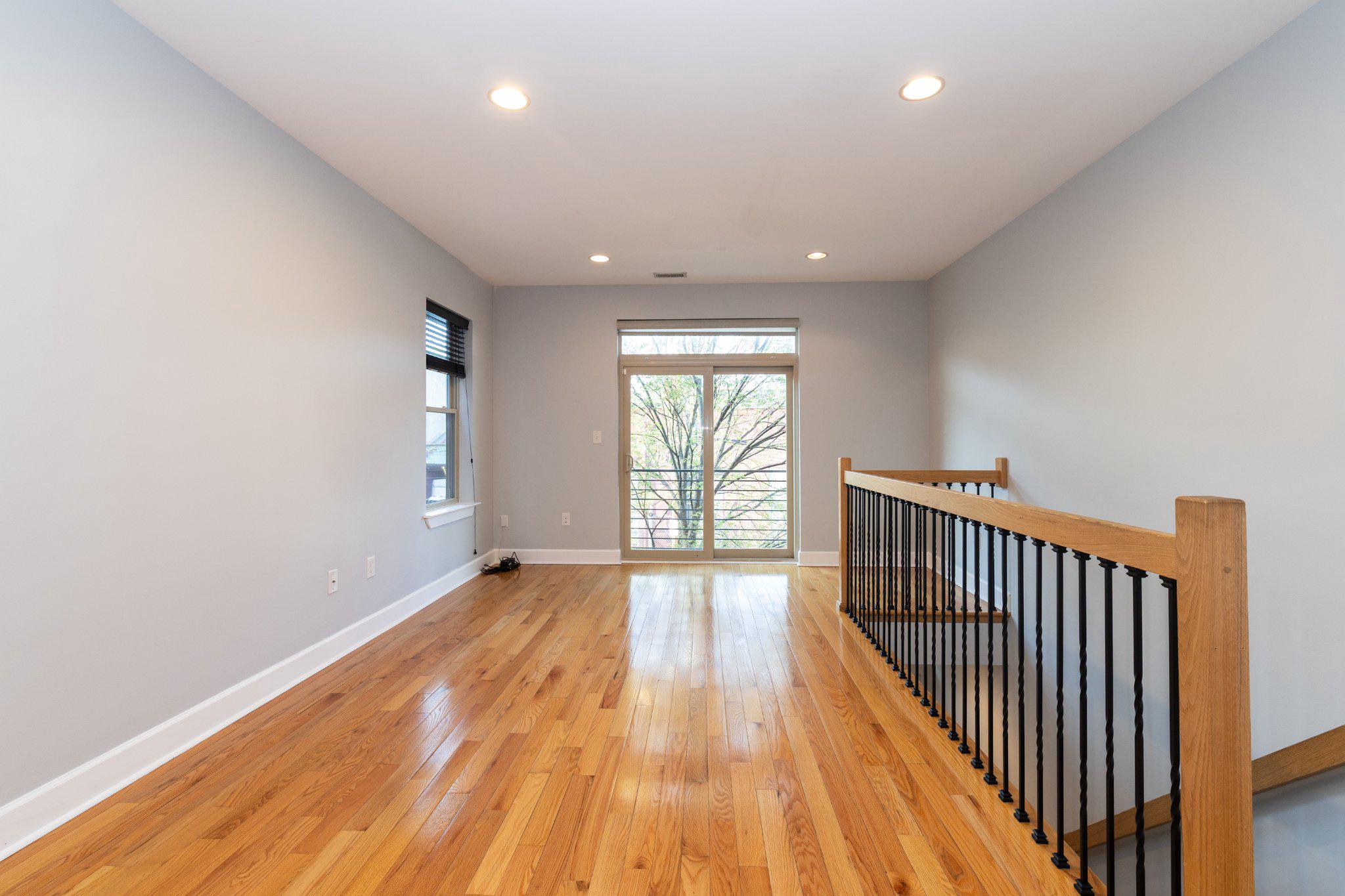 1908 POPLAR STREET B