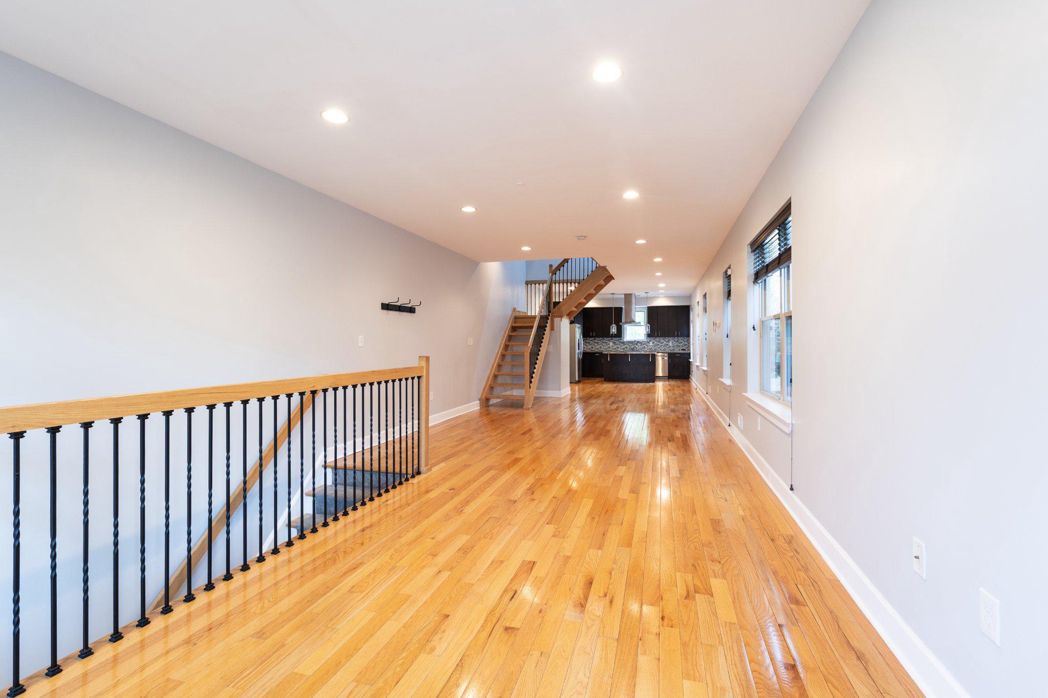 1908 POPLAR STREET B