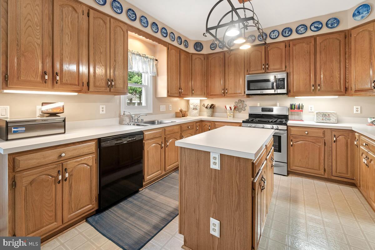 WORMANS MILL - Residential