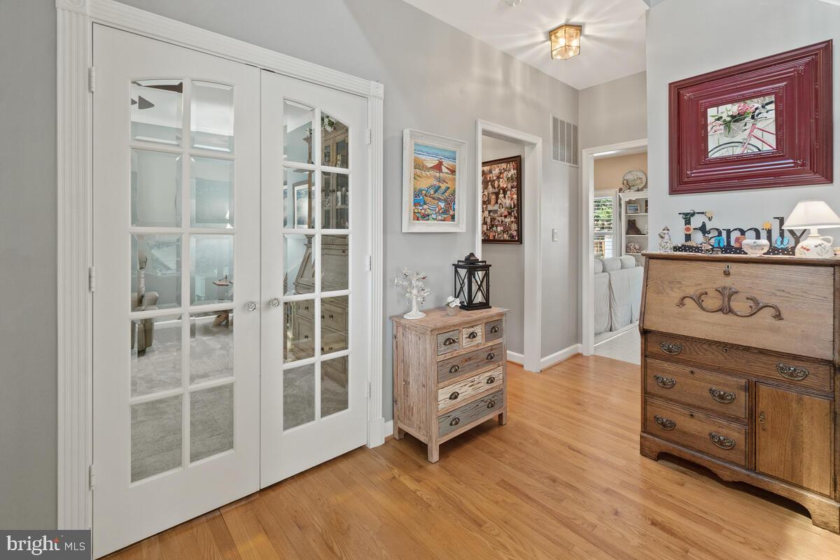 WORMANS MILL - Residential