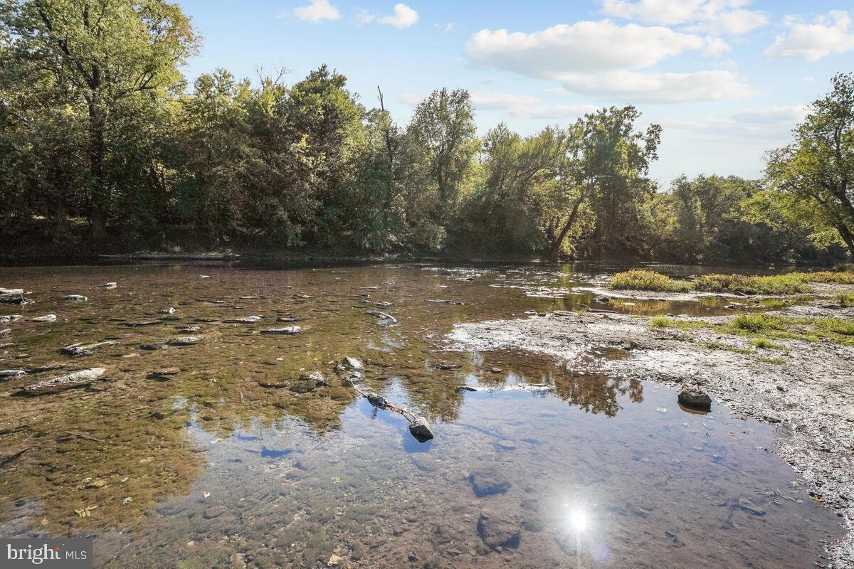 WORMANS MILL - Residential